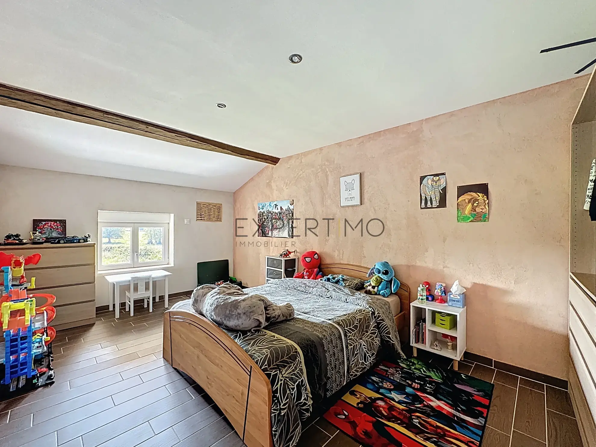 Ferme bressane rénovée de 240 m2 avec terrain de 2000 m2 en campagne 