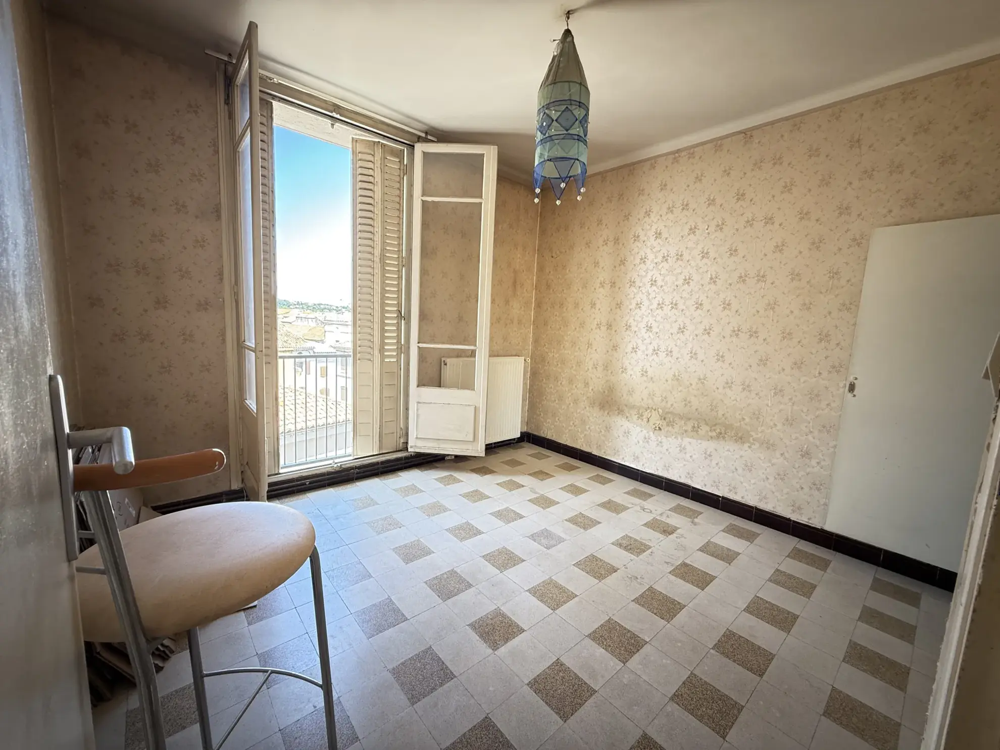 Appartement T2 à vendre à Alès au centre-ville avec balcon et ascenseur 