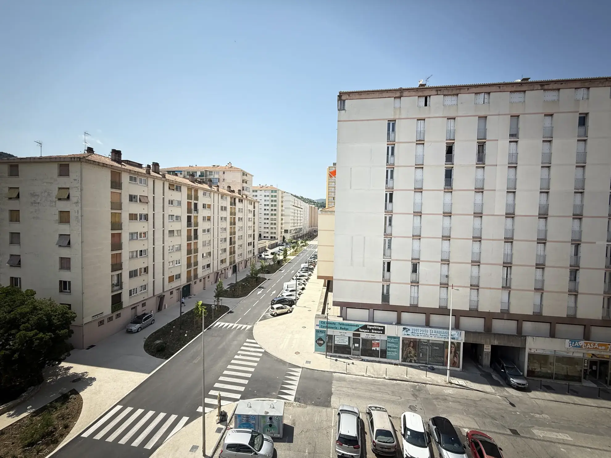 Appartement T2 à vendre à Alès au centre-ville avec balcon et ascenseur 