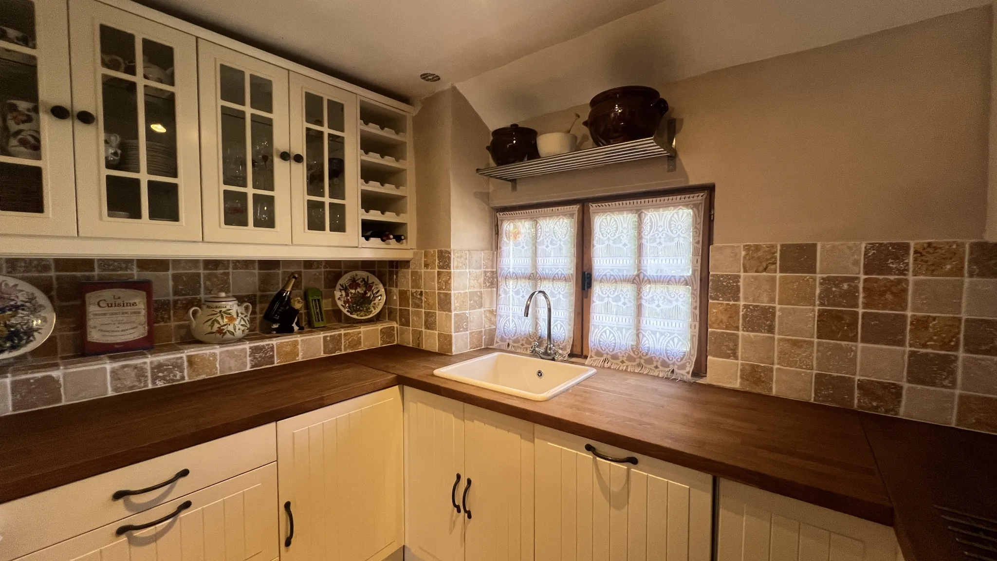 Belle maison authentique avec vue panoramique sur le Vézelien à Chamoux 