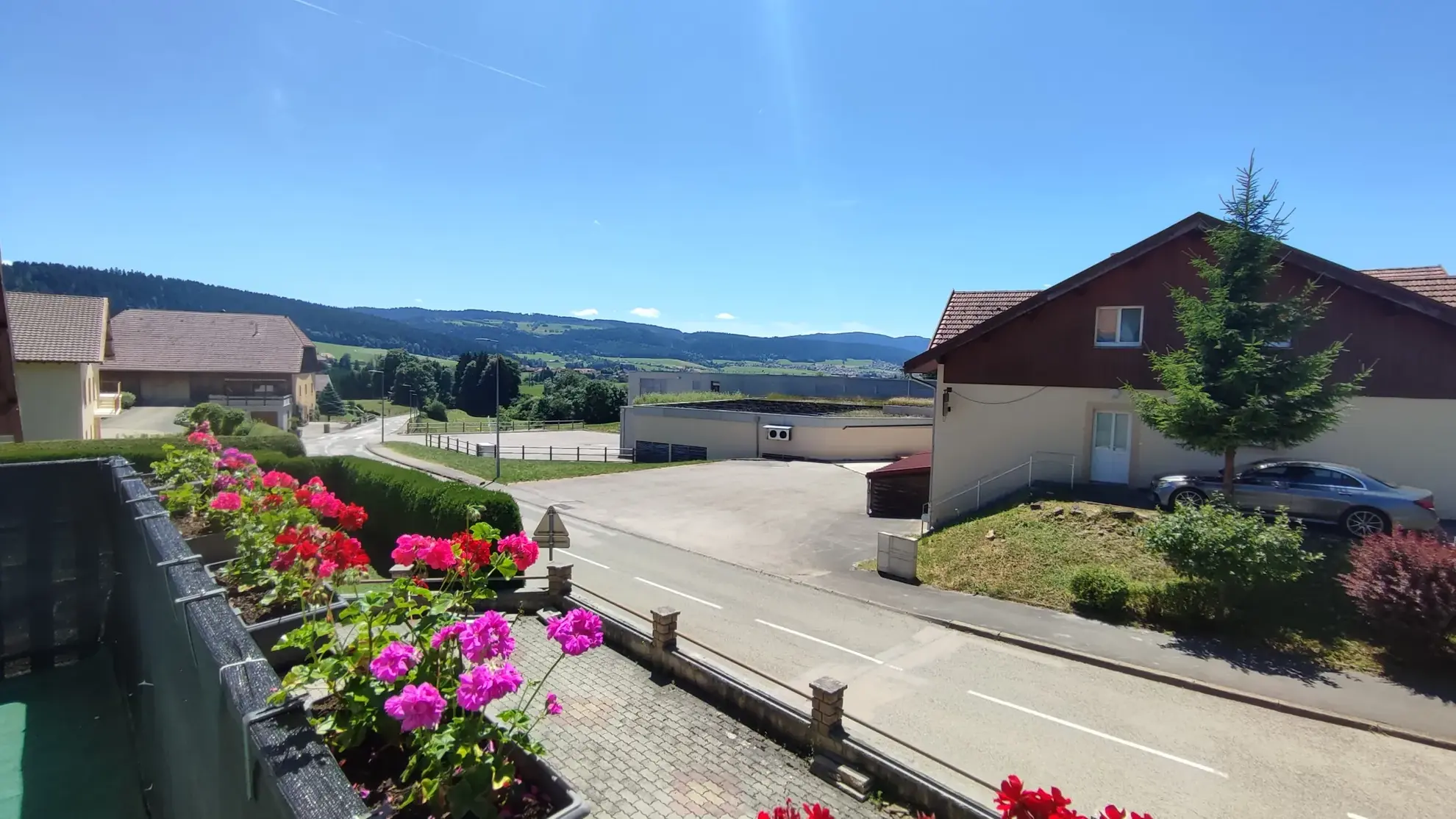 Appartement 4 pièces aux Fins, proche écoles, terrasse et garage - 116 m² 