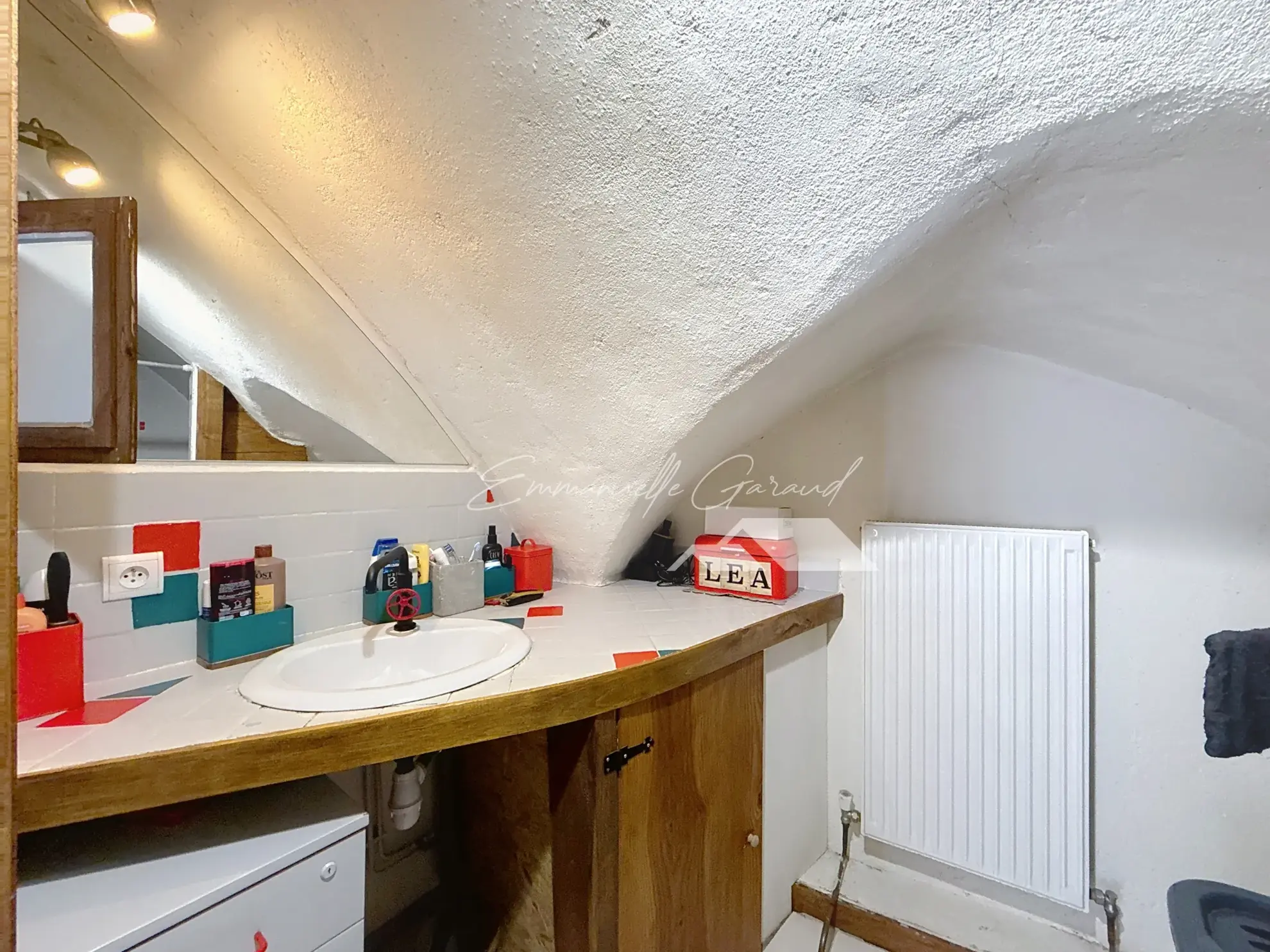 Maison de village à Paulhe avec grand garage, cave et toiture révisée 