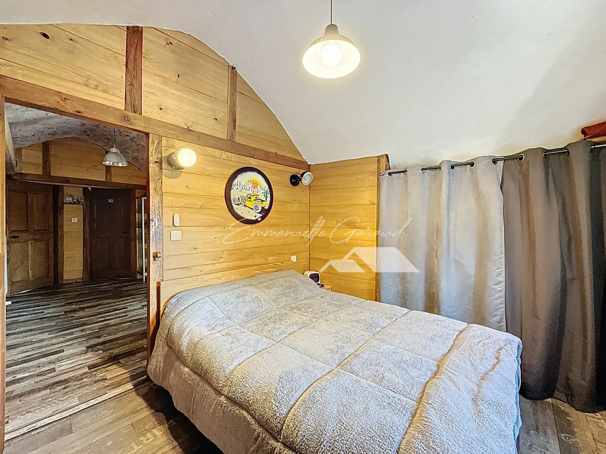 Maison de village à Paulhe avec grand garage, cave et toiture révisée 