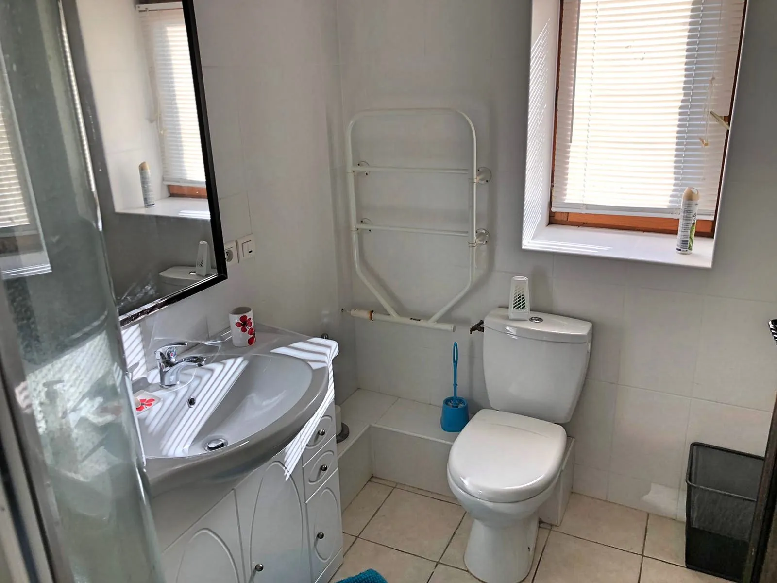 Maison de campagne avec gîte, piscine et grand jardin à Minzac 