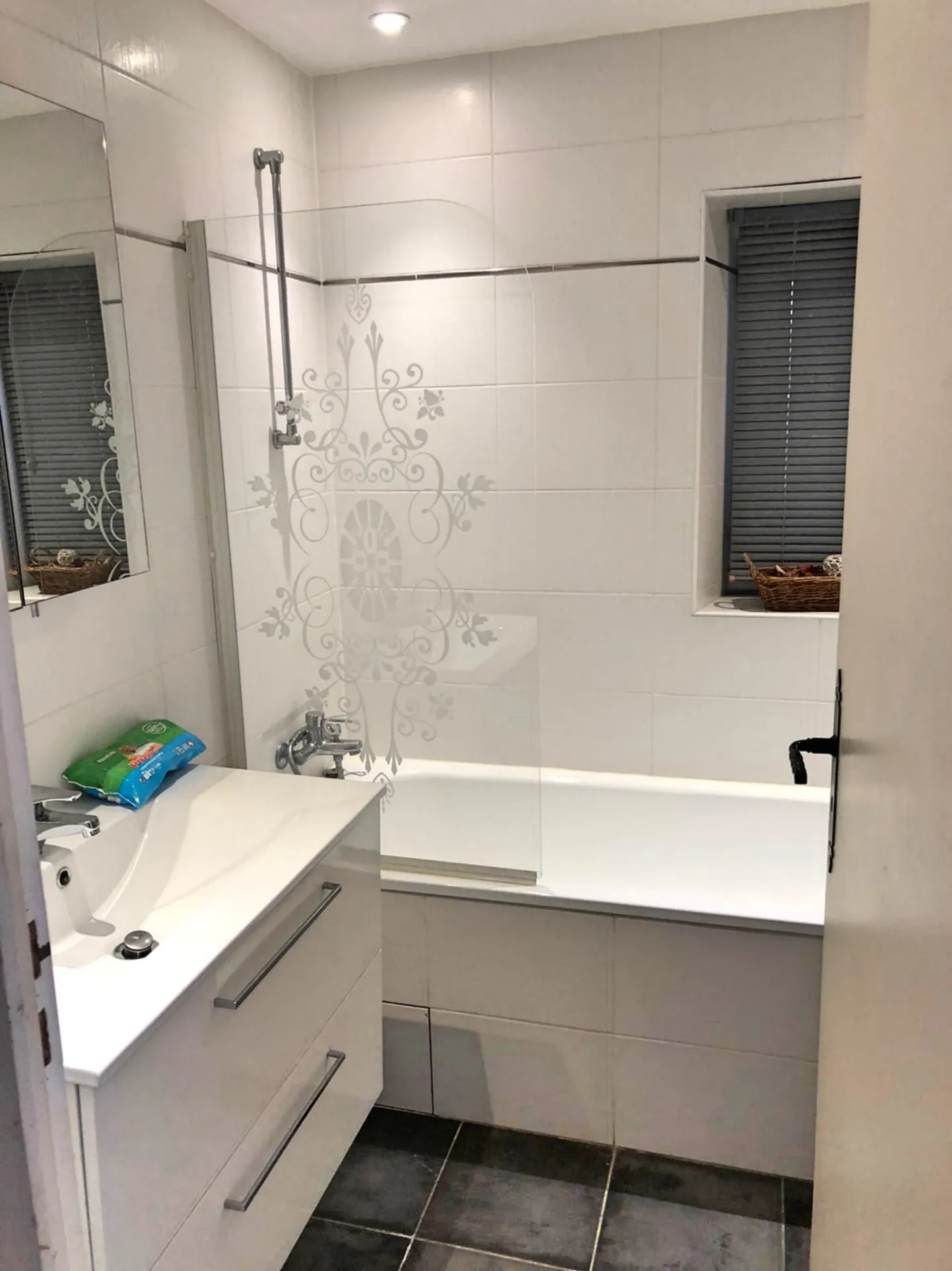 Maison de campagne avec gîte, piscine et grand jardin à Minzac 