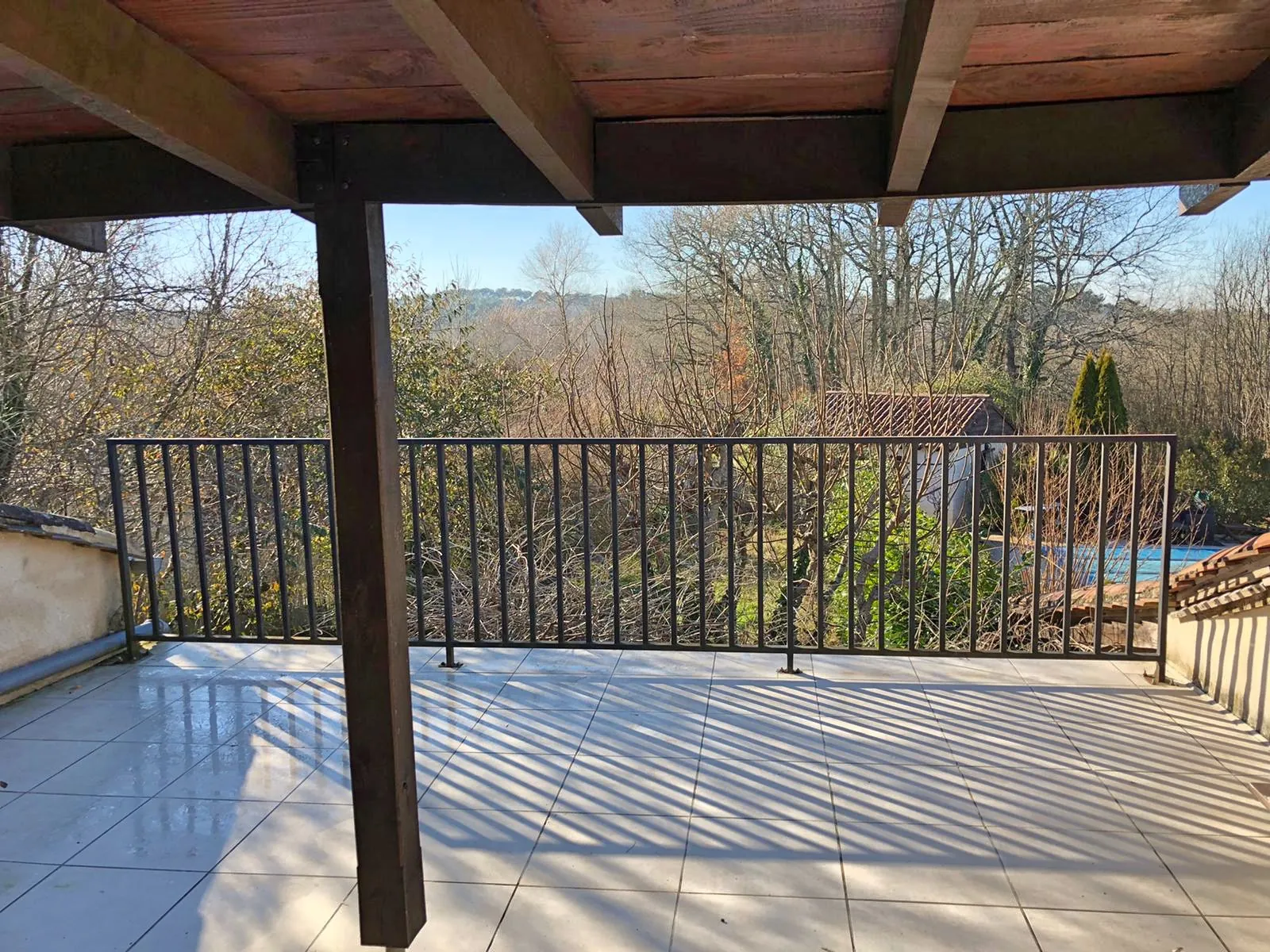 Maison de campagne avec gîte, piscine et grand jardin à Minzac 