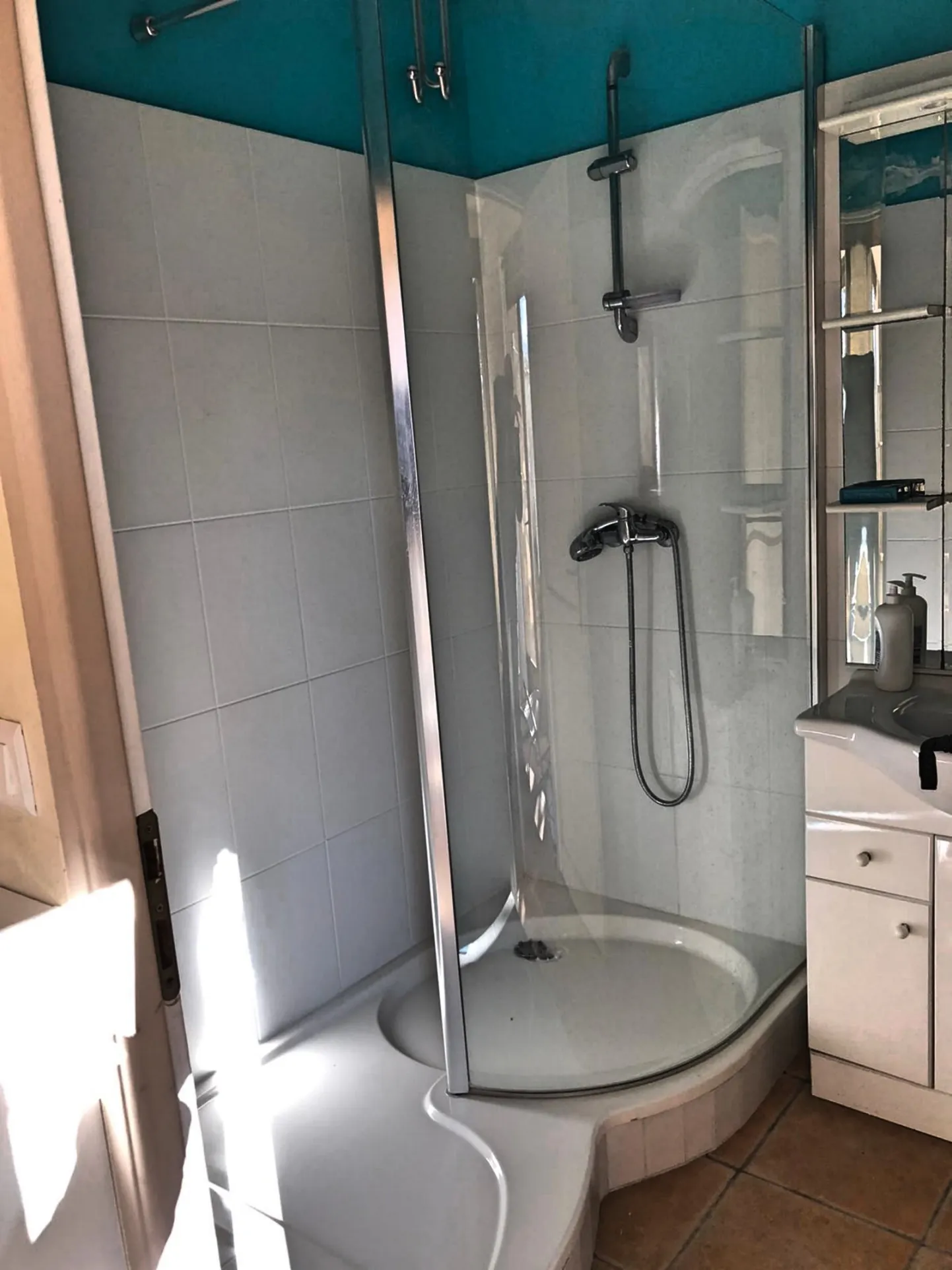 Maison de campagne avec gîte, piscine et grand jardin à Minzac 