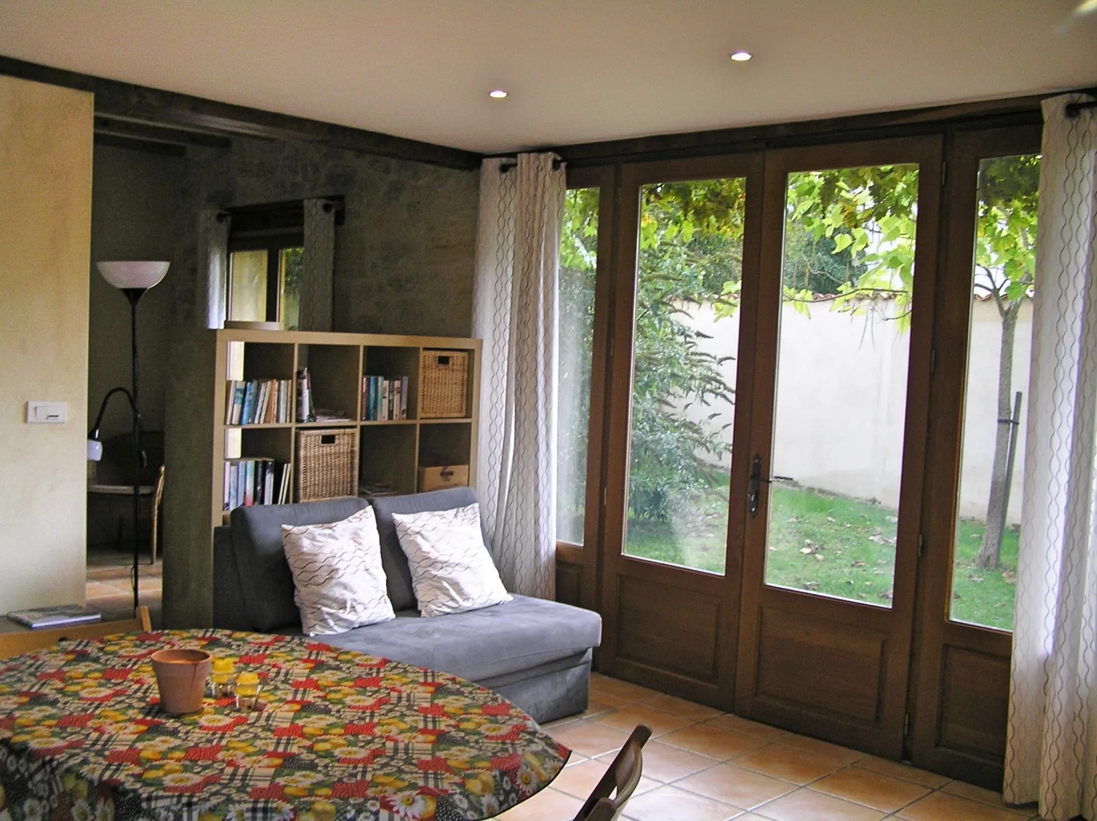 Maison de campagne avec gîte, piscine et grand jardin à Minzac 