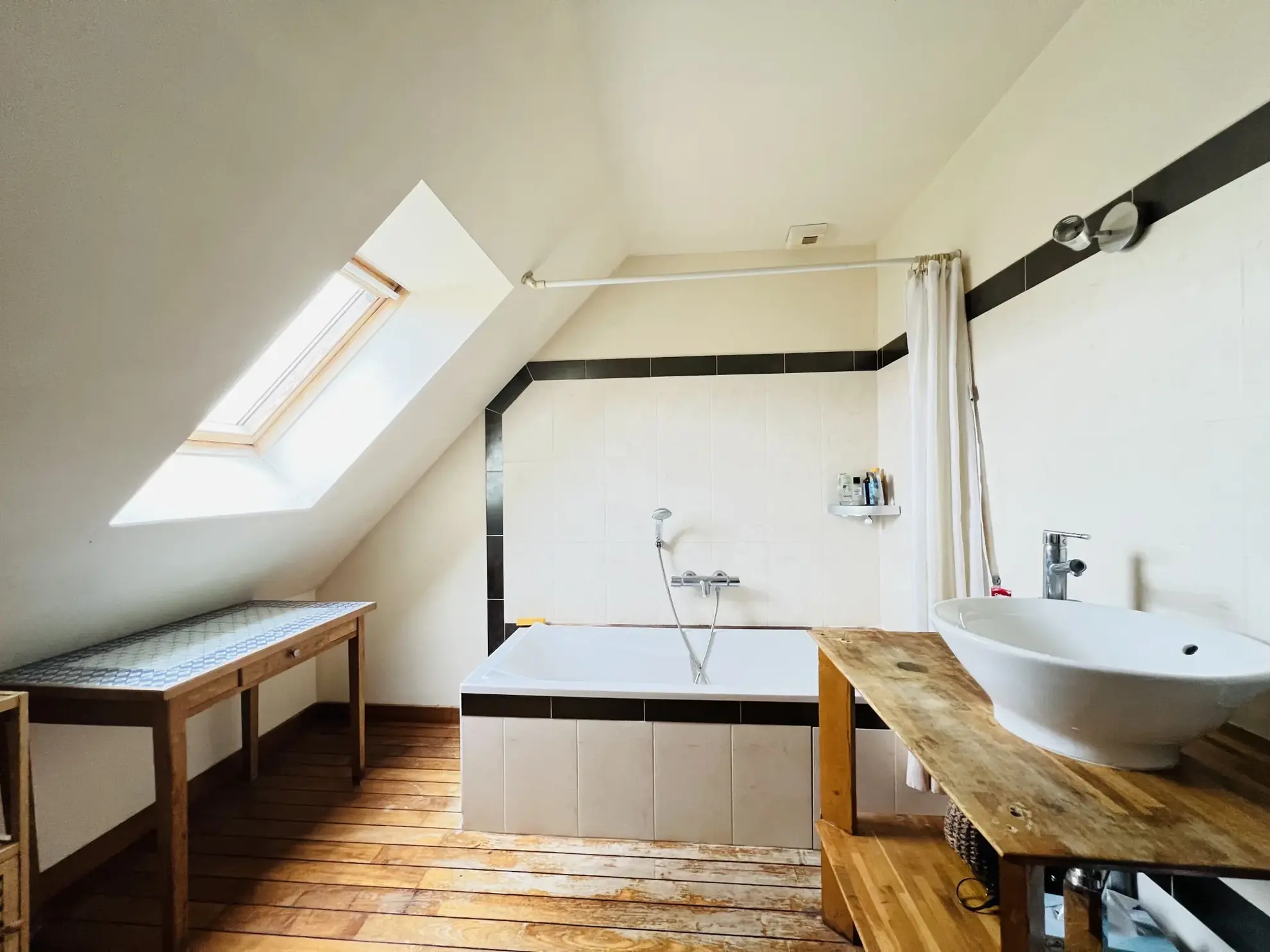 Belle maison individuelle de 4 chambres à Auneau, 2009, terrain clos et arboré 