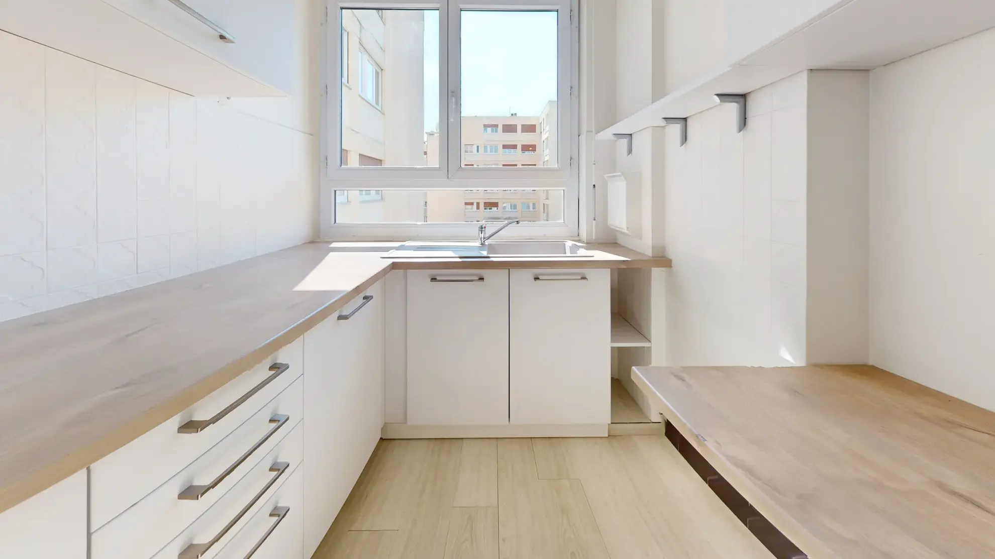 Appartement T3 lumineux de 85 m² avec balcon, garage double et cave à Talant 