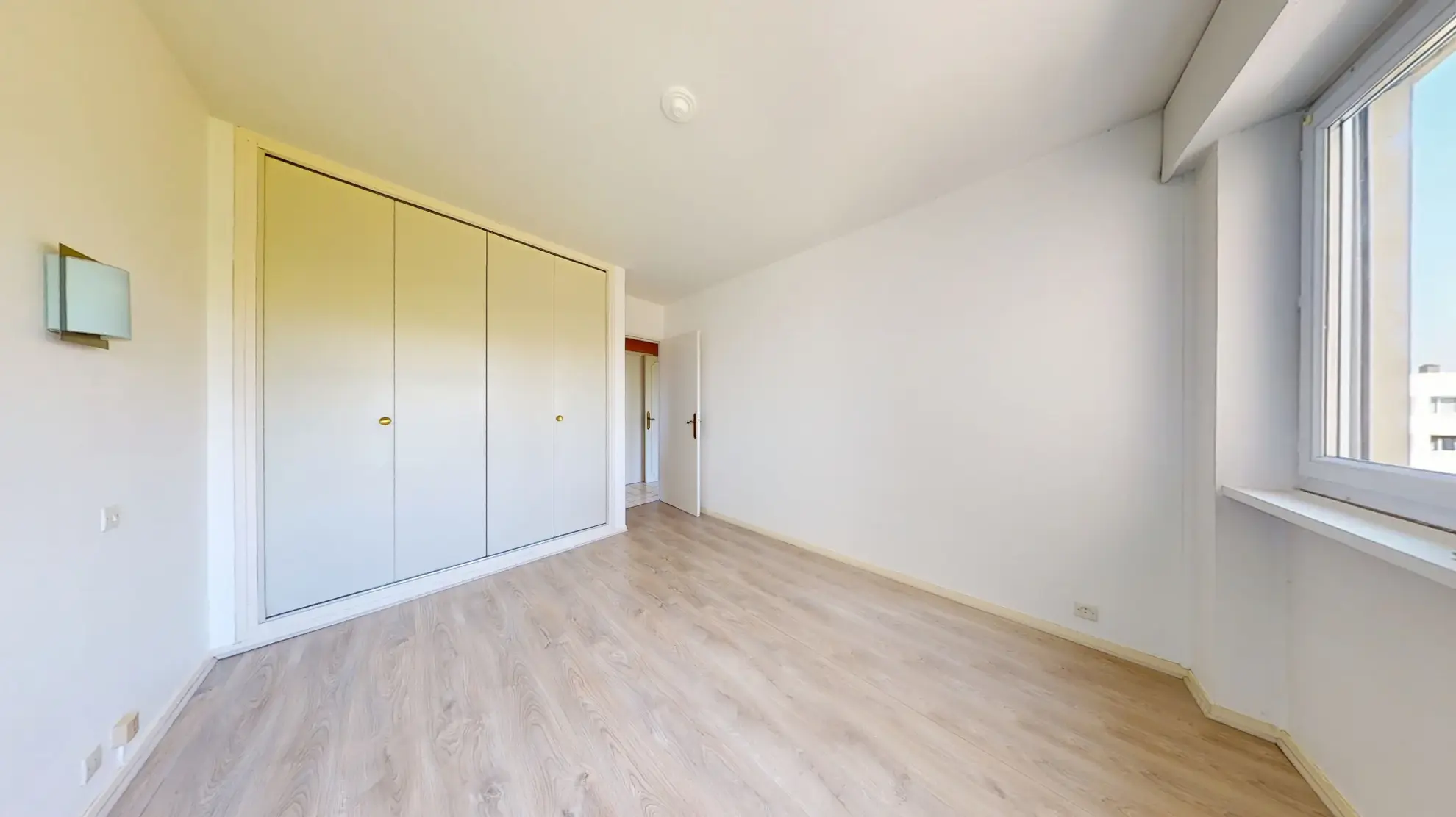 Appartement T3 lumineux de 85 m² avec balcon, garage double et cave à Talant 