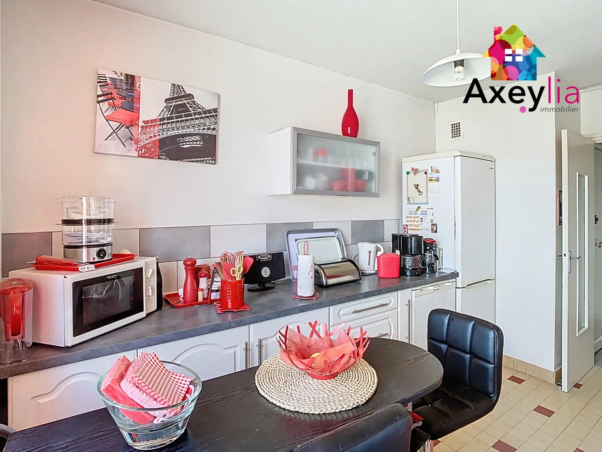 Appartement T3 à Roanne proche de la piscine avec balcon et cave 