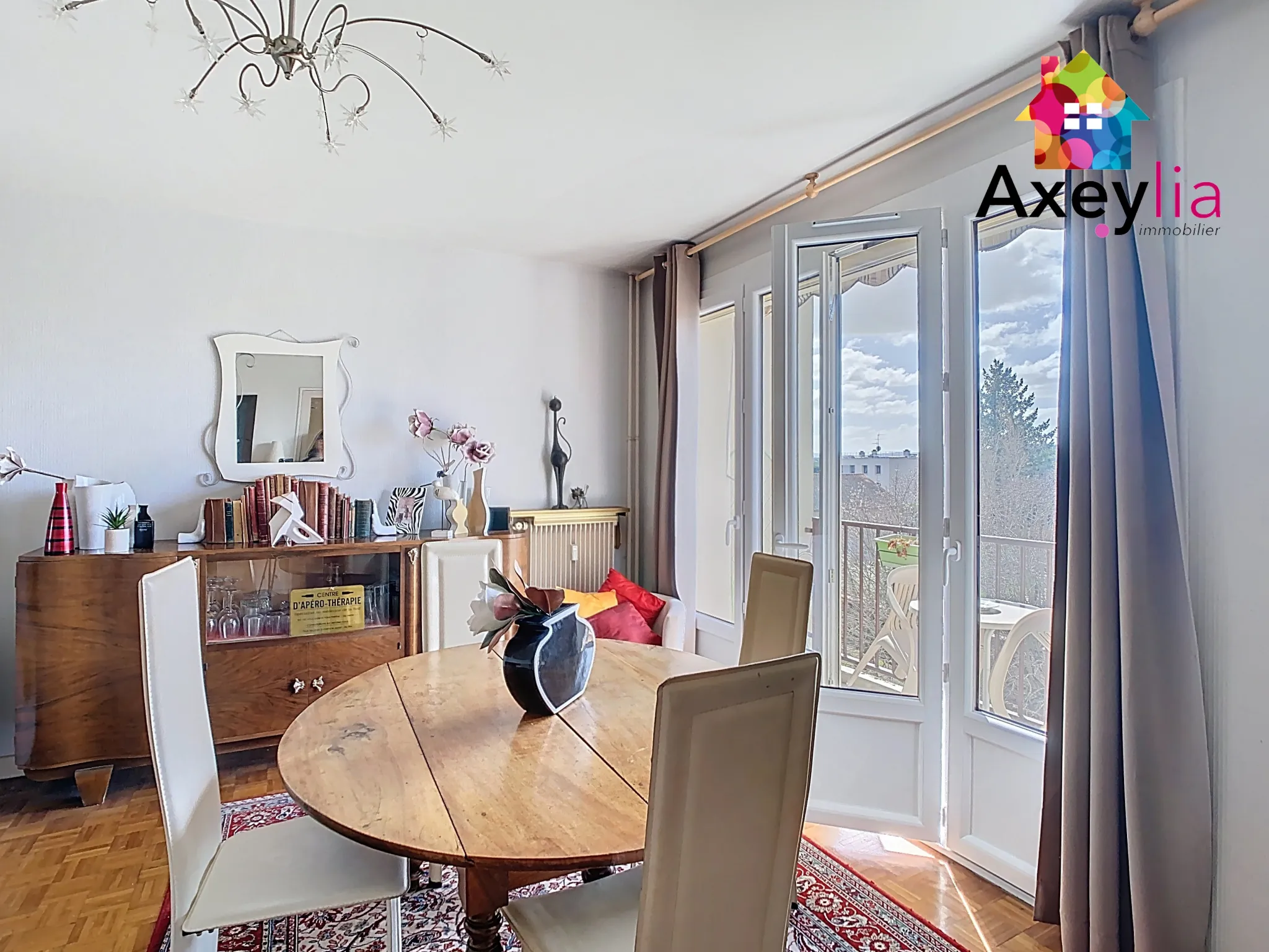 Appartement T3 à Roanne proche de la piscine avec balcon et cave 