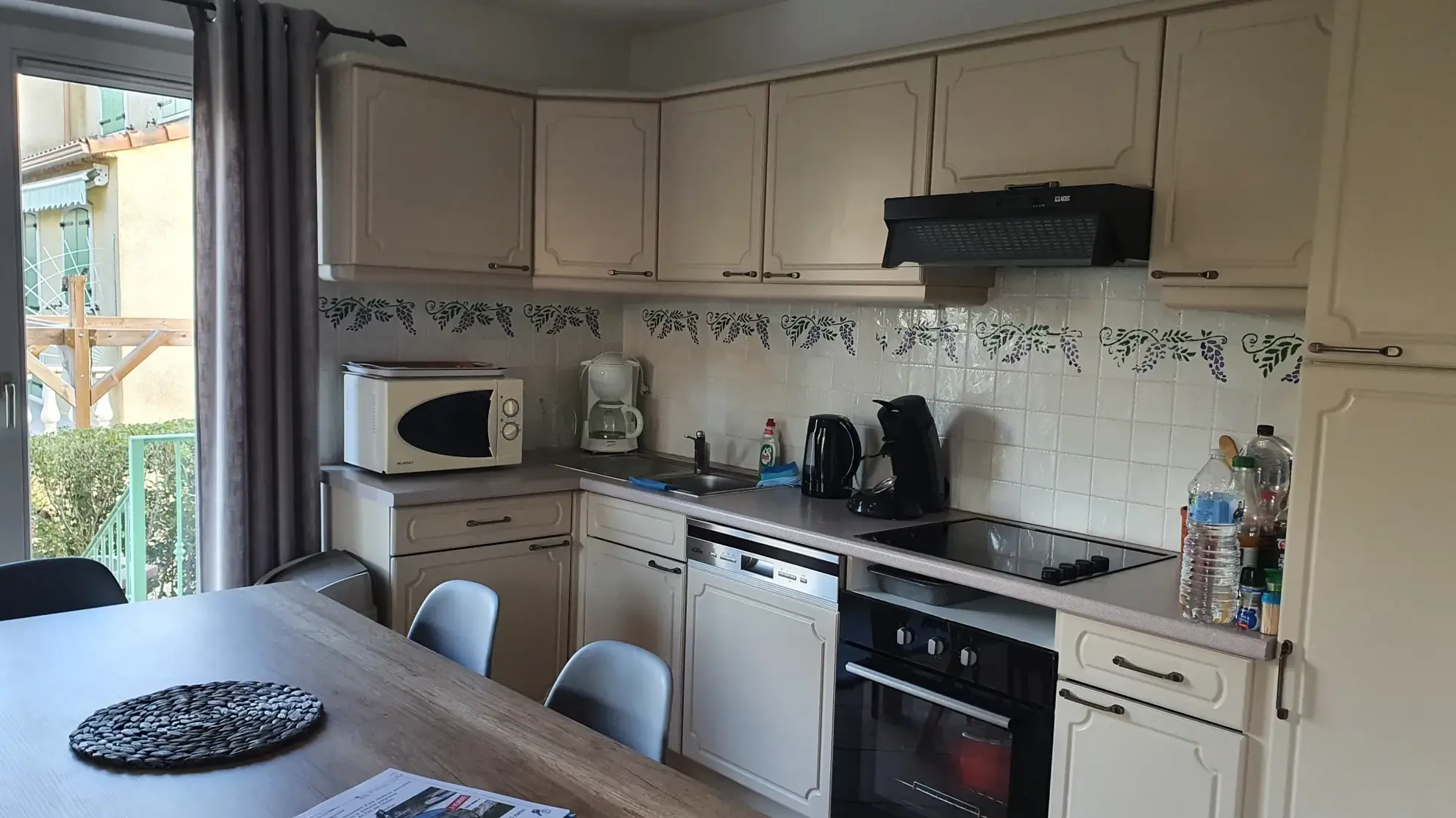 Villa à Vidauban avec 3 chambres, piscine et terrasse – Investissement en Parahôtellerie 