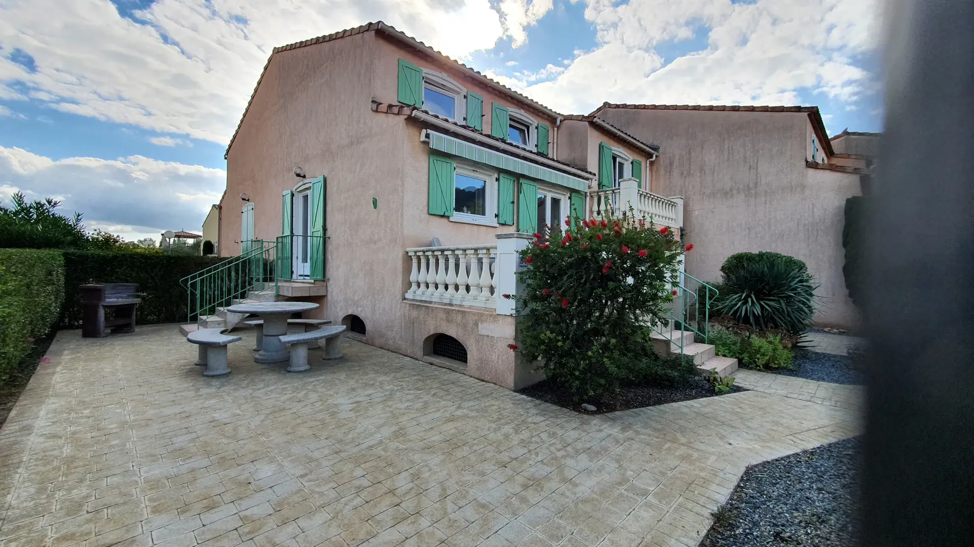 Villa à Vidauban avec 3 chambres, piscine et terrasse – Investissement en Parahôtellerie 