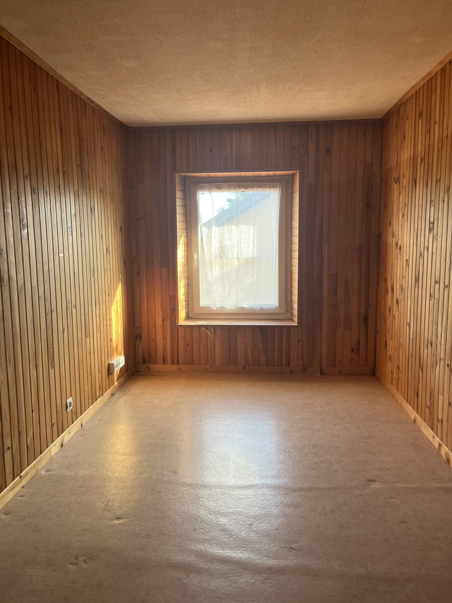 Spacieuse maison familiale à Roye avec dépendance et piscine de 170 m² 