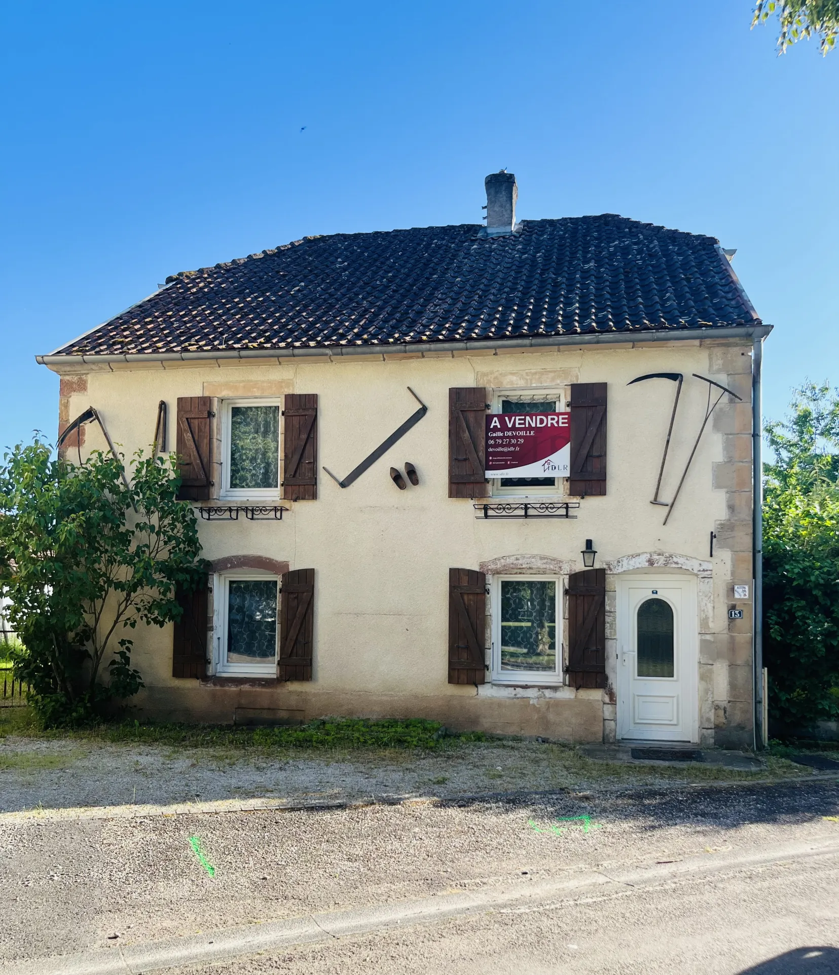 Spacieuse maison familiale à Roye avec dépendance et piscine de 170 m² 