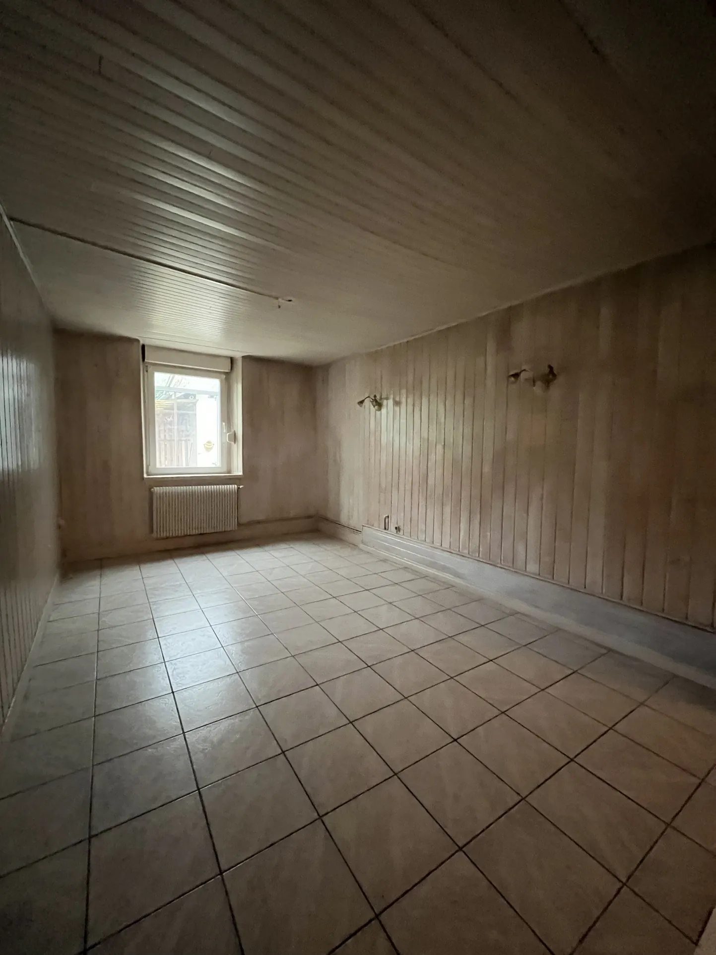 Spacieuse maison familiale à Roye avec dépendance et piscine de 170 m² 