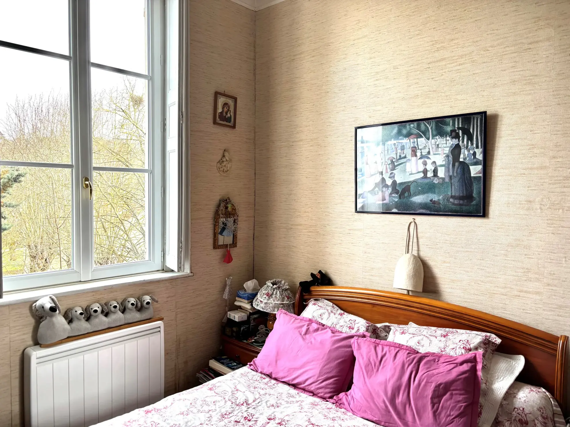 Appartement 3 pièces à Versailles avec grande hauteur sous plafond et vue dégagée 