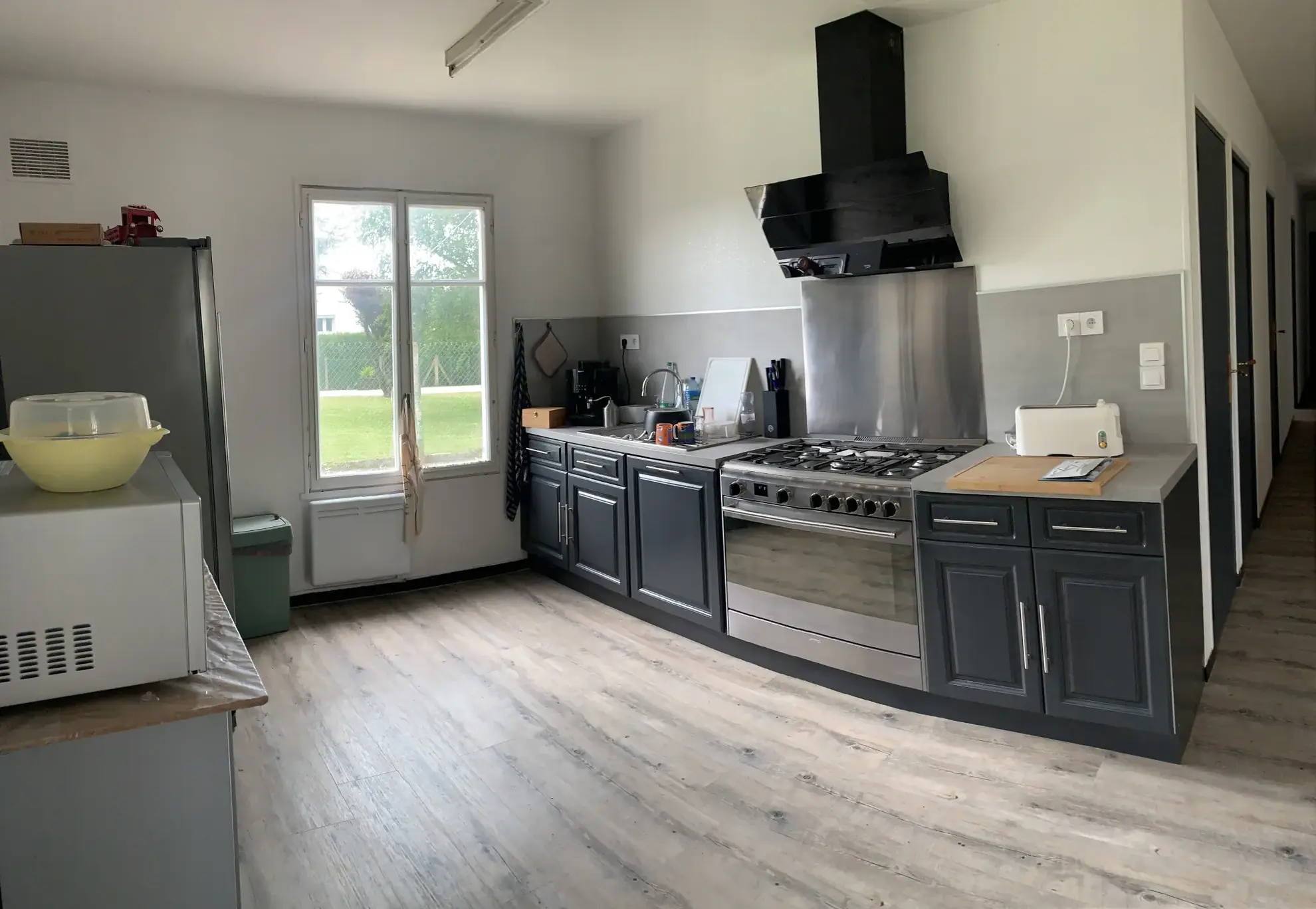 Maison de plain-pied à Mazeray (17400) avec 4 chambres et garage 