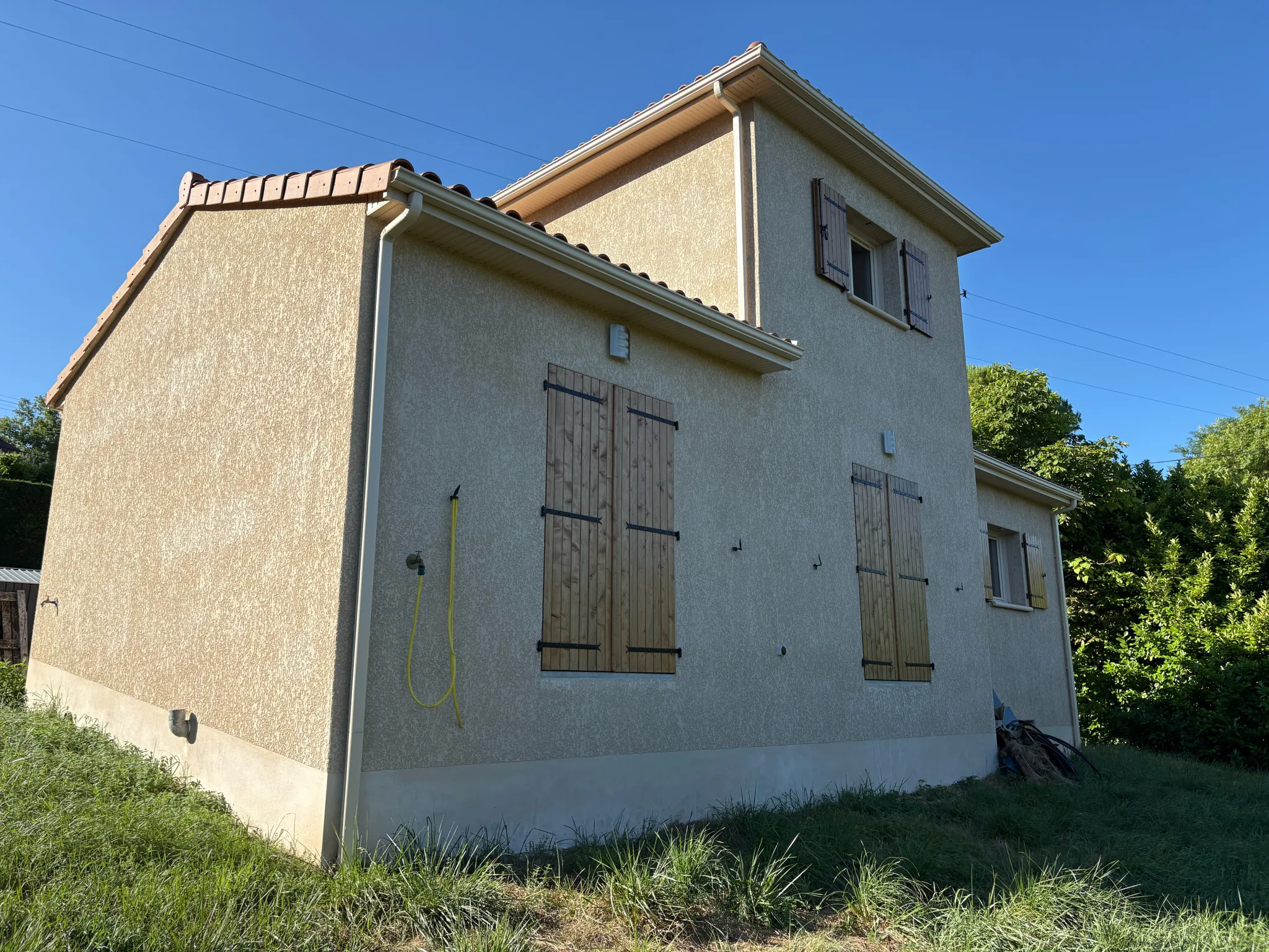 Maison récente de 84 m² avec 3 chambres à Terrasson Lavilledieu 