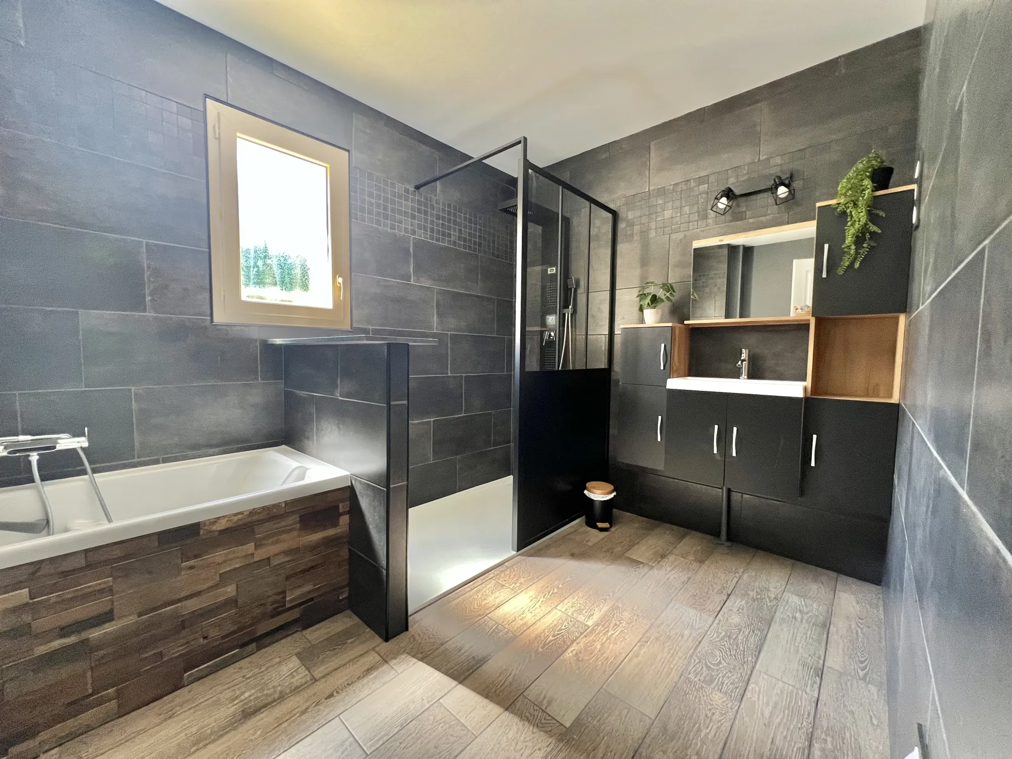 Maison récente de 84 m² avec 3 chambres à Terrasson Lavilledieu 