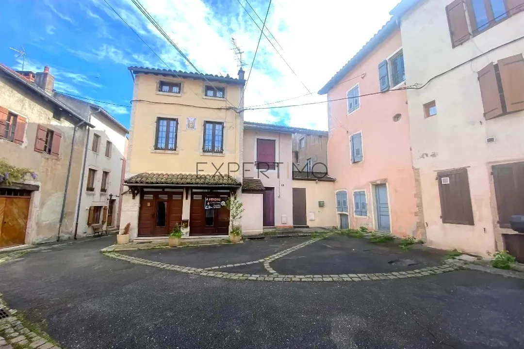 Maison de ville de 64 m² au cœur historique de Tournus, rare opportunité en Bourgogne 