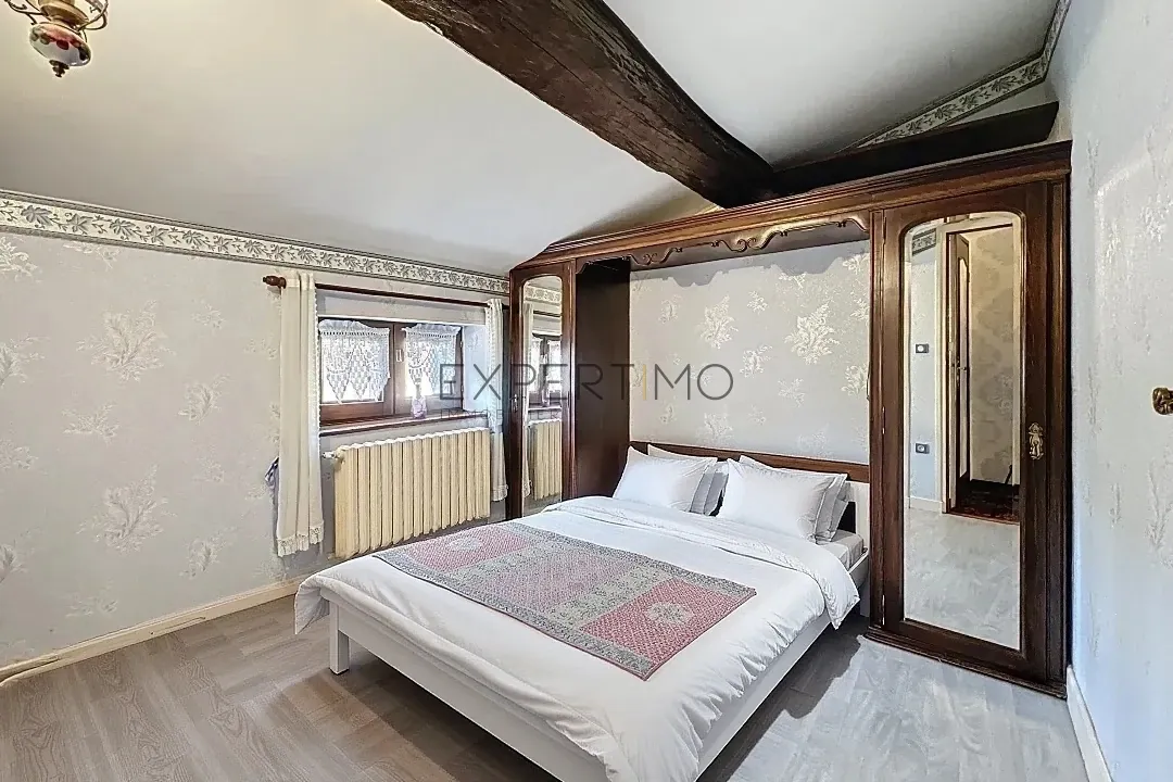 Maison de ville de 64 m² au cœur historique de Tournus, rare opportunité en Bourgogne 