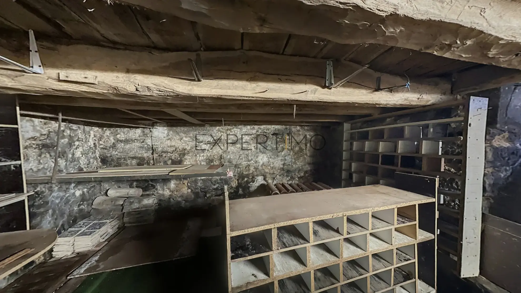 Maison de ville de 64 m² au cœur historique de Tournus, rare opportunité en Bourgogne 