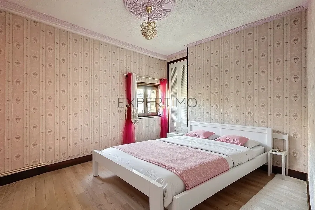 Maison de ville de 64 m² au cœur historique de Tournus, rare opportunité en Bourgogne 