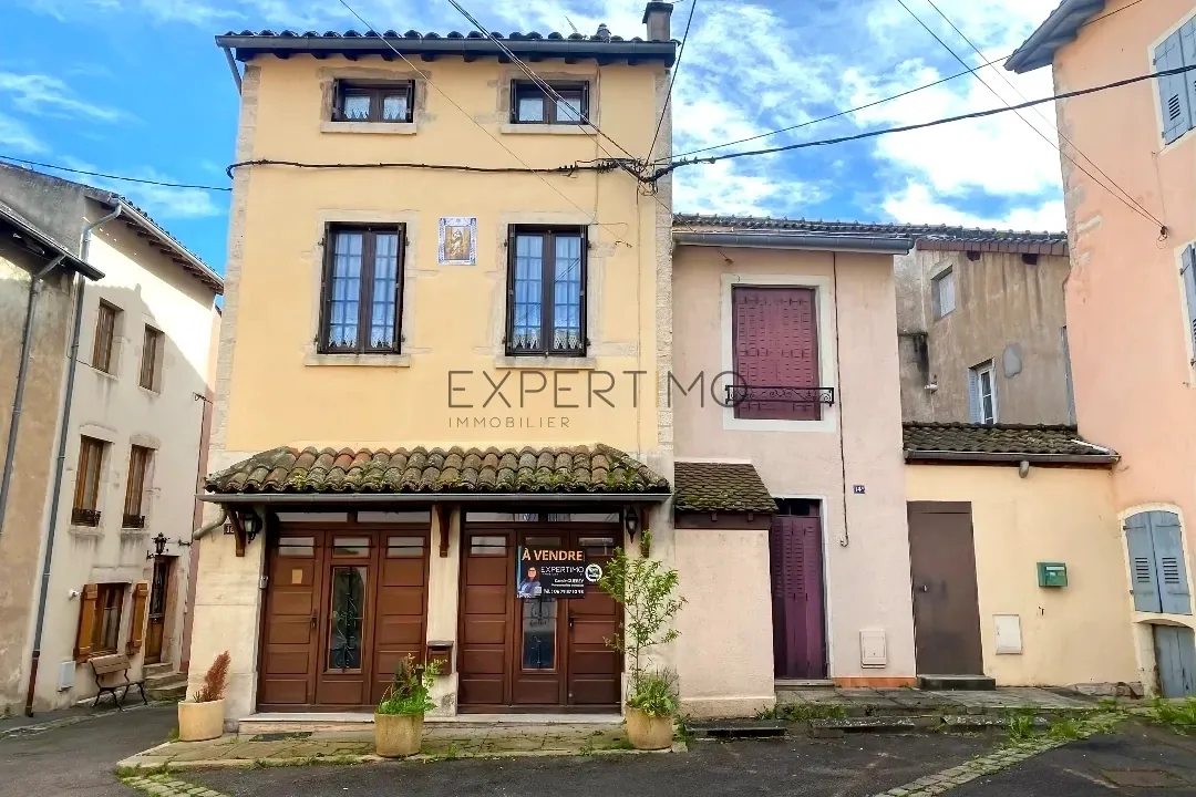 Maison de ville de 64 m² au cœur historique de Tournus, rare opportunité en Bourgogne