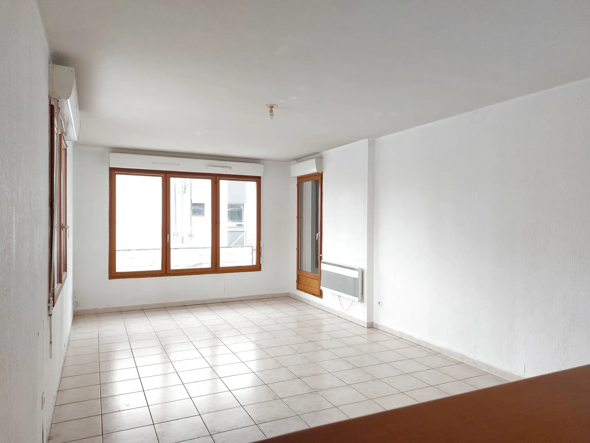 Vente appartement 3 pièces à Lunel avec loggia et garage 
