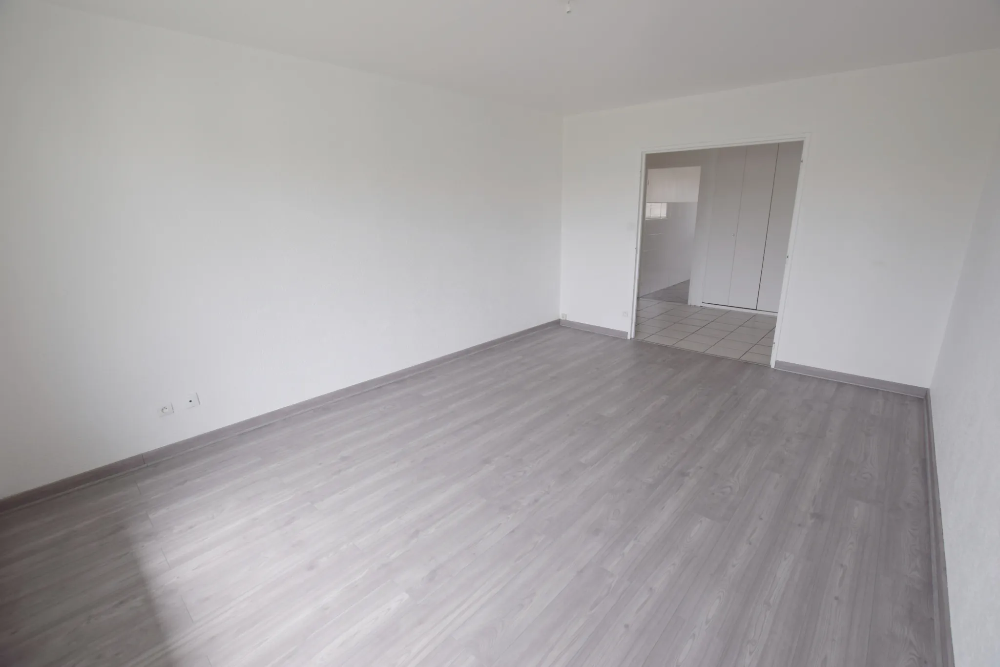 Appartement lumineux avec balcon, garage et cave à Sochaux 