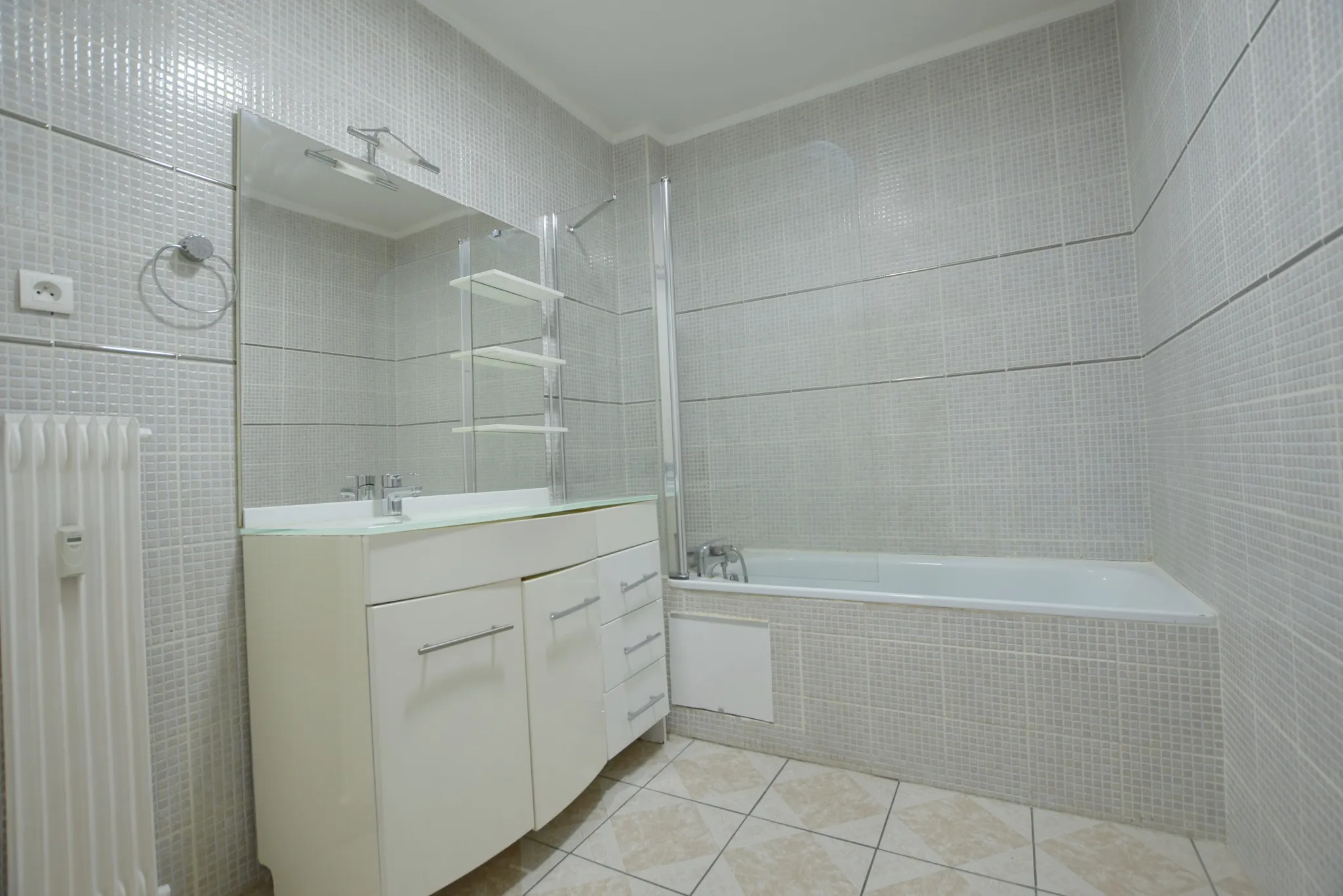 Appartement lumineux avec balcon, garage et cave à Sochaux 