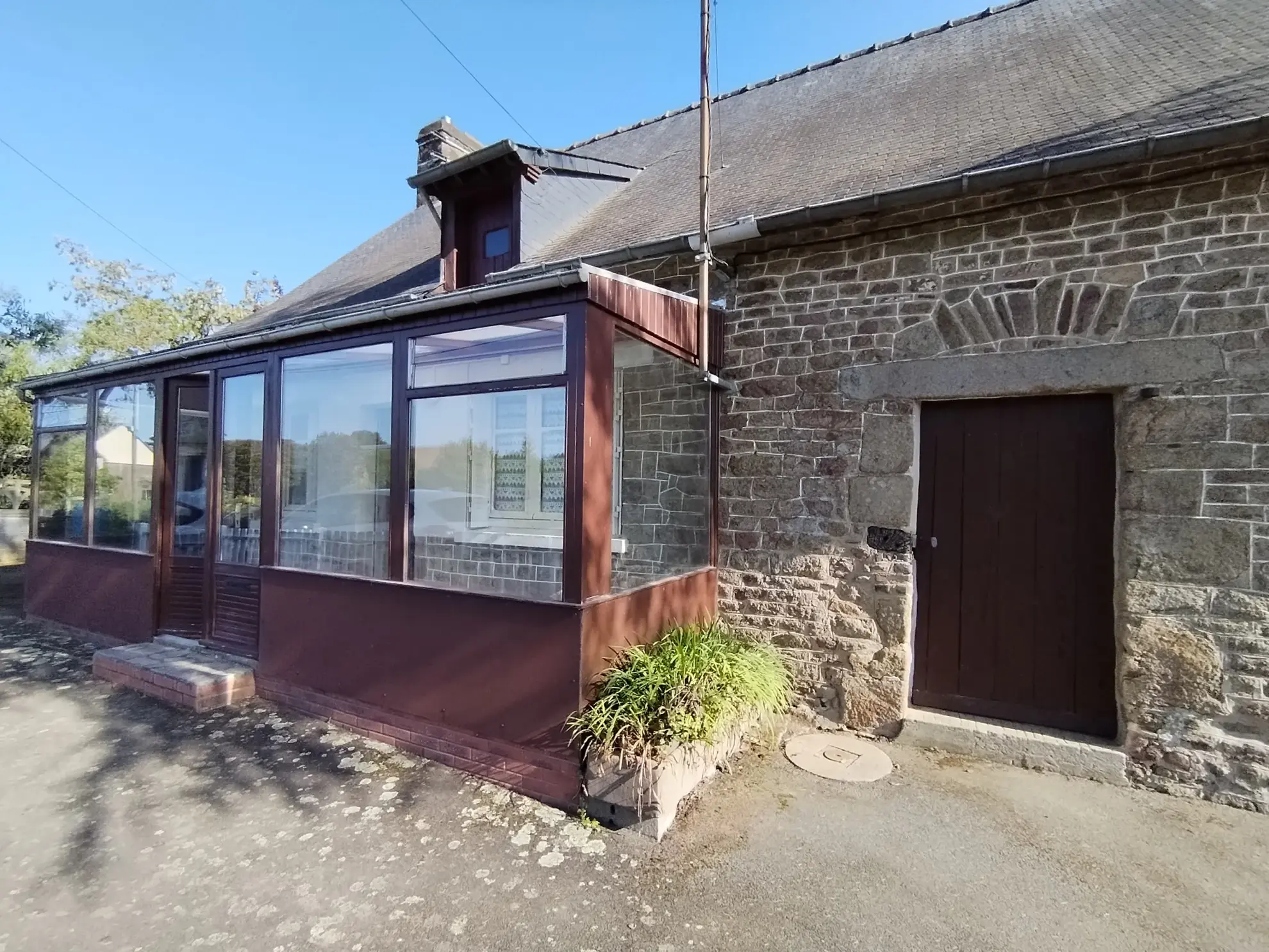 Maison ancienne à rénover avec grand terrain à Romagné (35) 