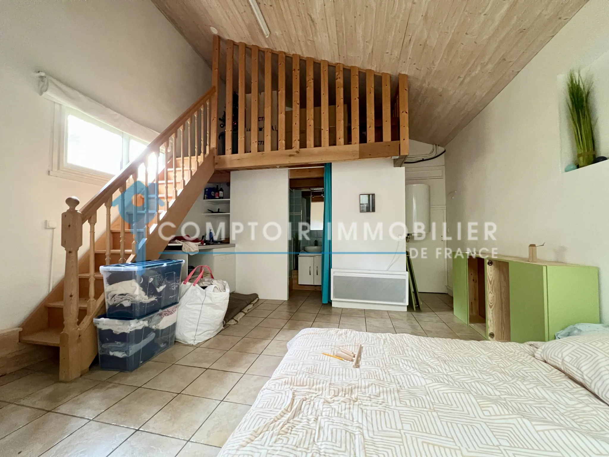 Maison familiale à Saint Paul Cap de Joux avec studio indépendant et grand terrain 