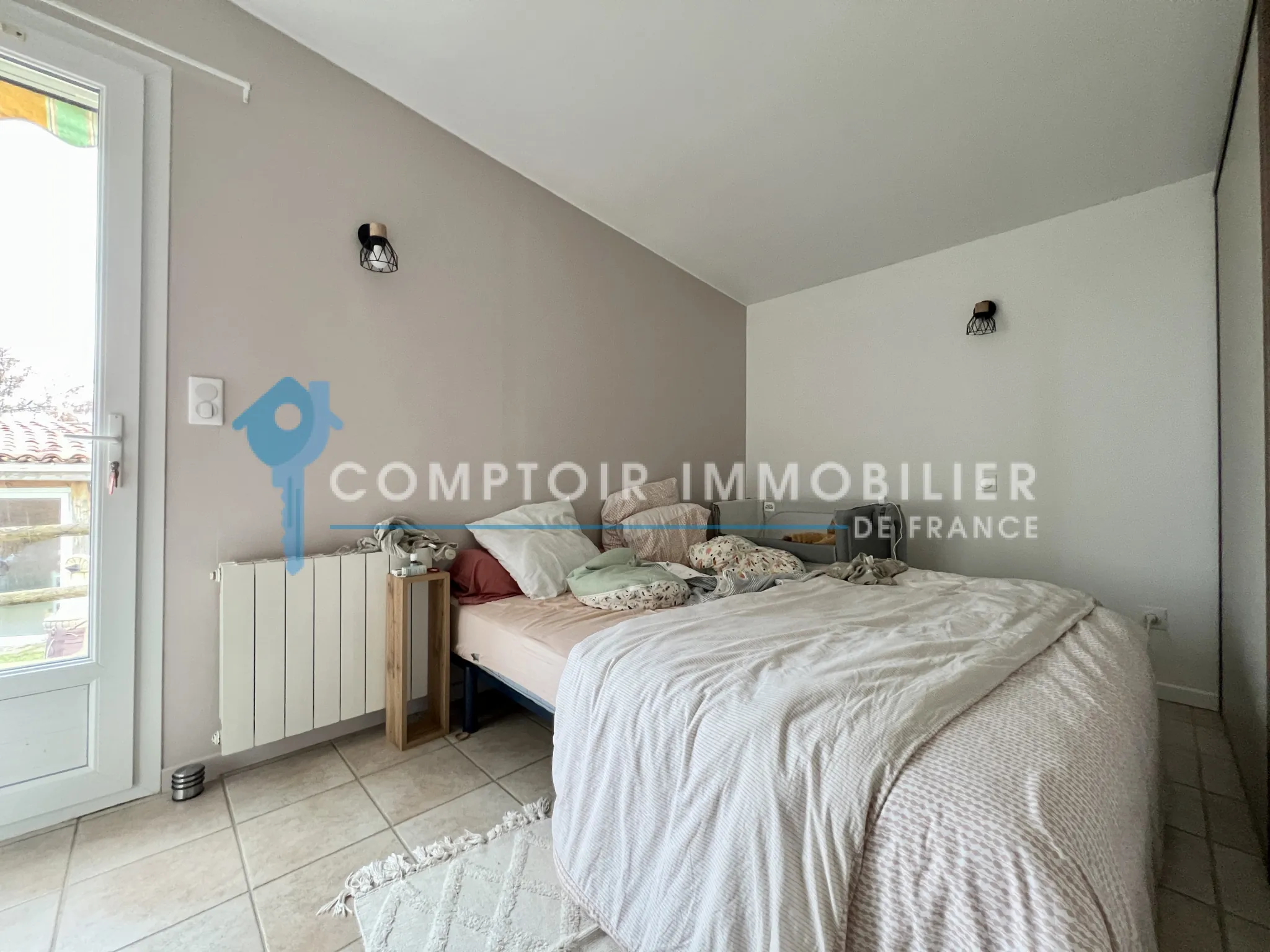 Maison familiale à Saint Paul Cap de Joux avec studio indépendant et grand terrain 