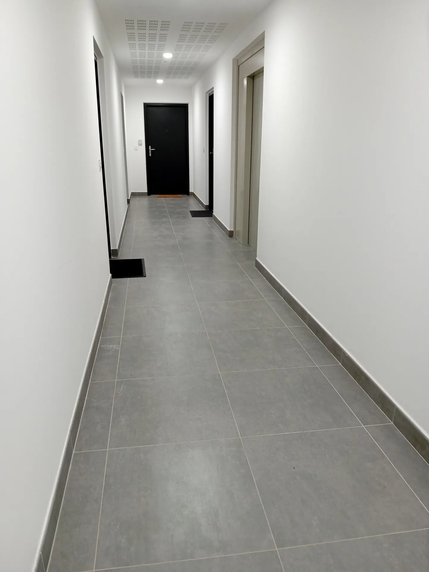 Studio lumineux de 22,56 m² avec parking à Porto-Vecchio en résidence sécurisée 