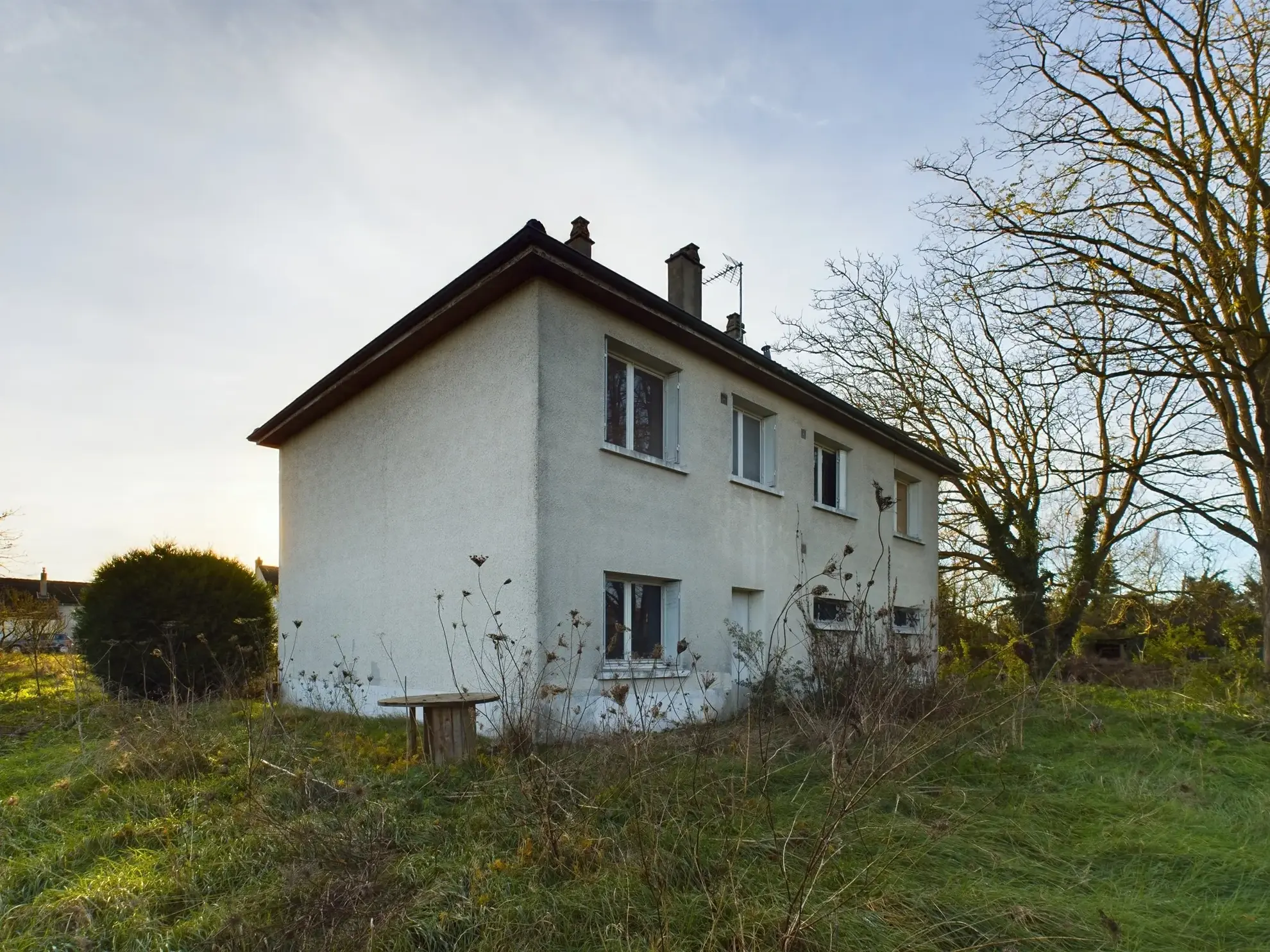 Pavillon à vendre à Nevers avec sous-sol, 75,69 m², terrain 2518 m² 