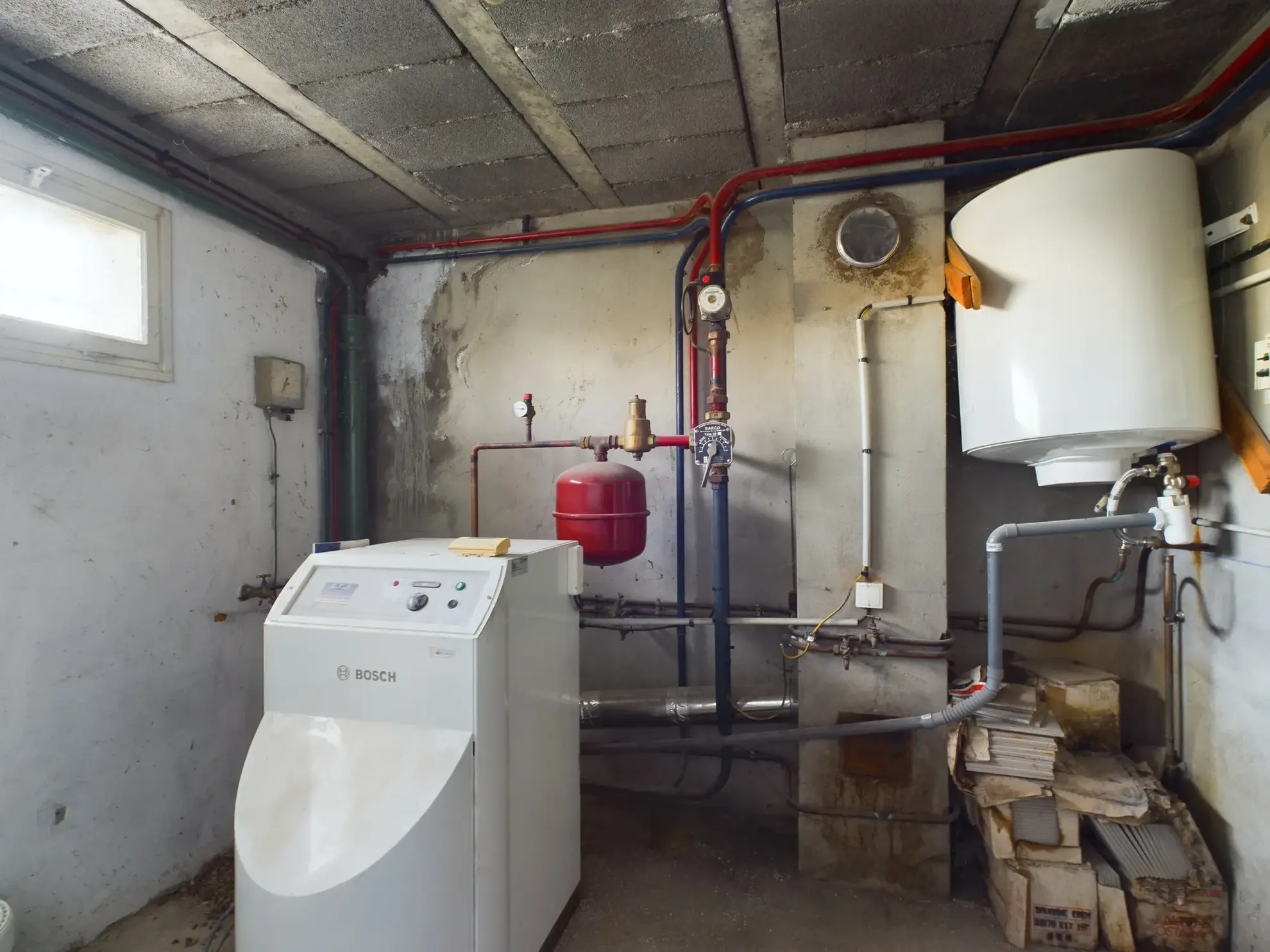 Pavillon à vendre à Nevers avec sous-sol, 75,69 m², terrain 2518 m² 