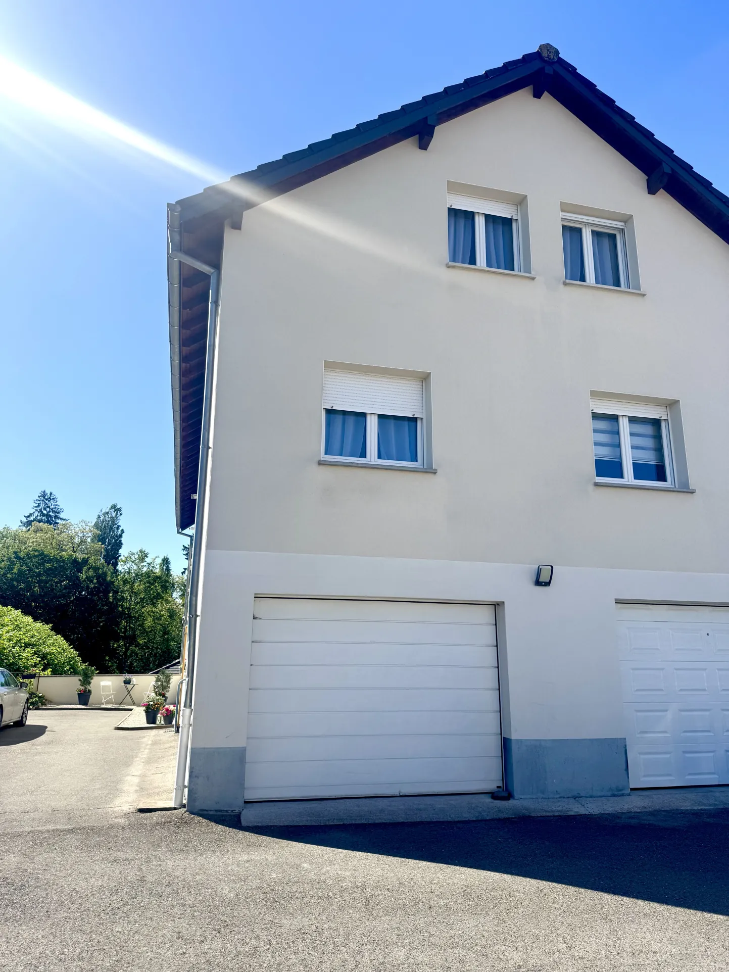 Spacieux duplex à Bavillier, proche Belfort, 140 m2 avec terrasse, garage et 4 chambres 