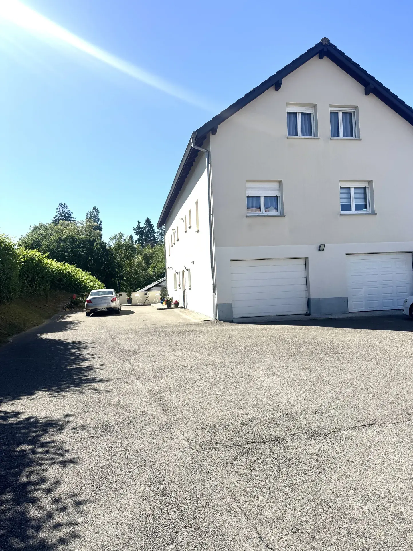 Spacieux duplex à Bavillier, proche Belfort, 140 m2 avec terrasse, garage et 4 chambres 