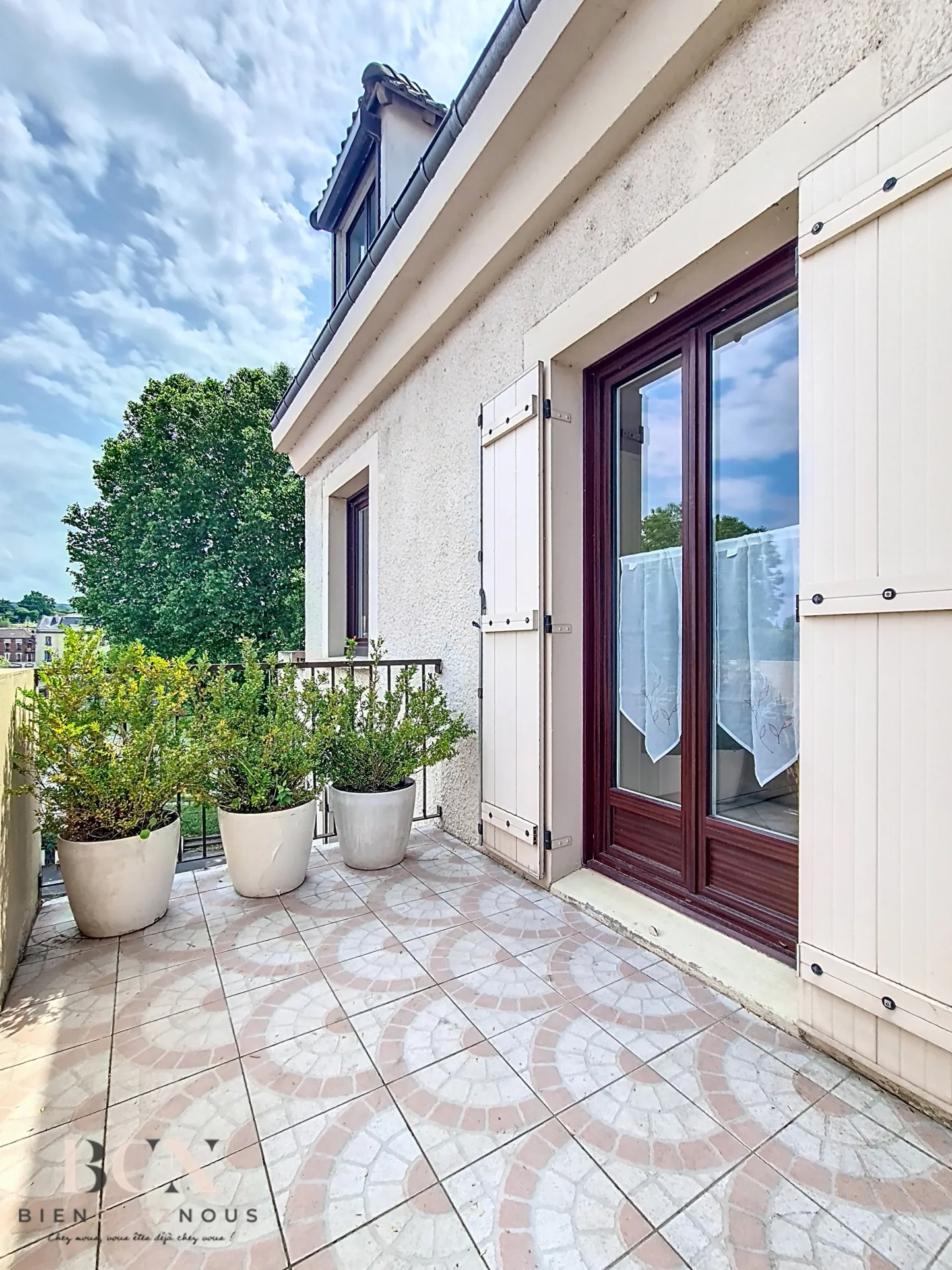 Appartement de 4 pièces avec terrasse à Persan, vue sur l'Oise - 84 m² 