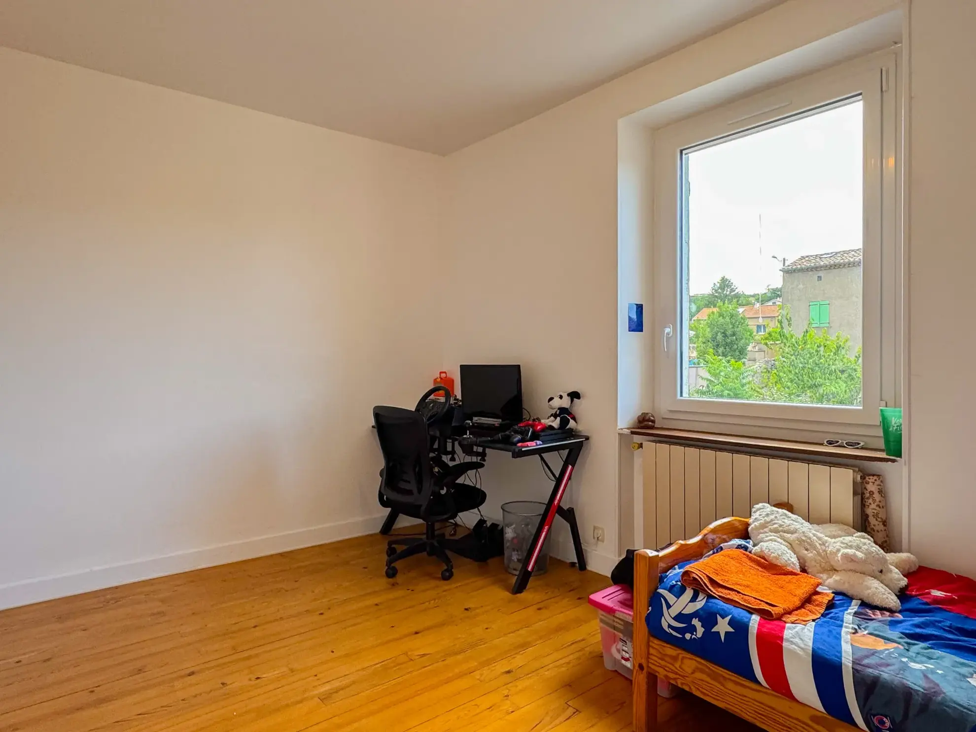 Maison rénovée avec piscine, 4 chambres, grand terrain à Privas secteur Ruissol 