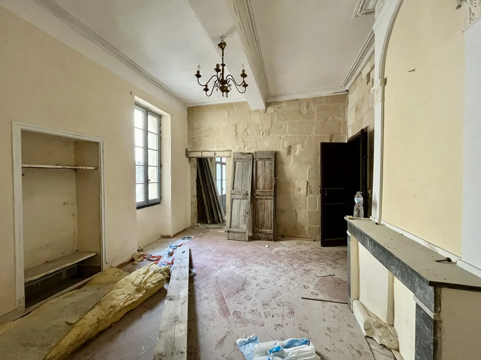 Duplex à rénover avec grand potentiel au centre-ville de Sommieres 