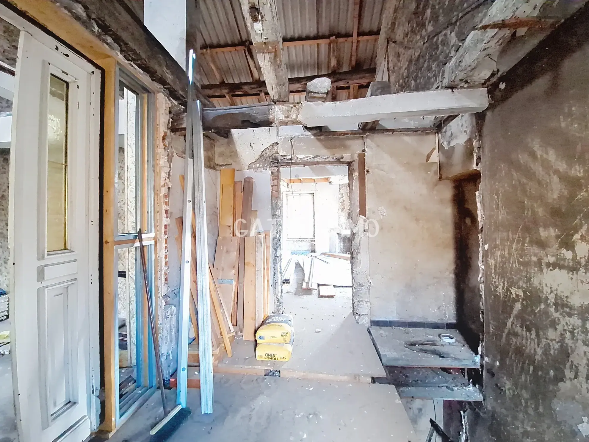 Maison à rénover de 136 m² au centre de Boulay, potentiel d'investissement 