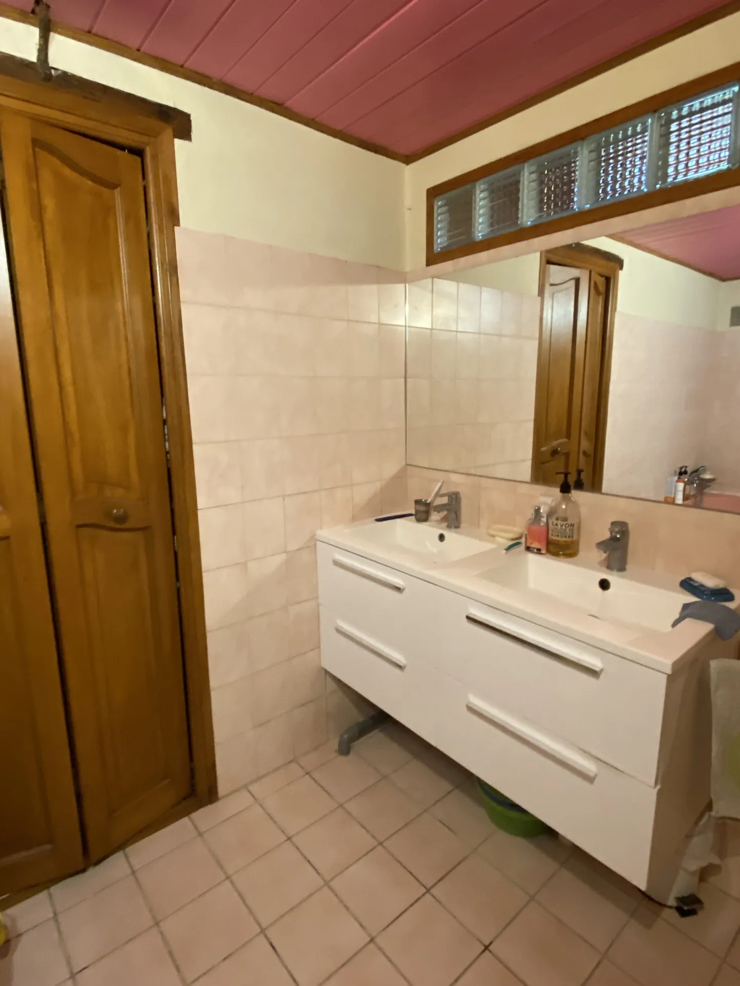 Maison de village en pierre avec jardin, garage et potentiel d'aménagement proche d'Auros 