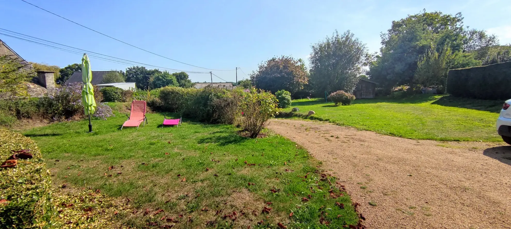 Maison en pierre avec gîte à Plehedel en Bretagne, environnement paisible 