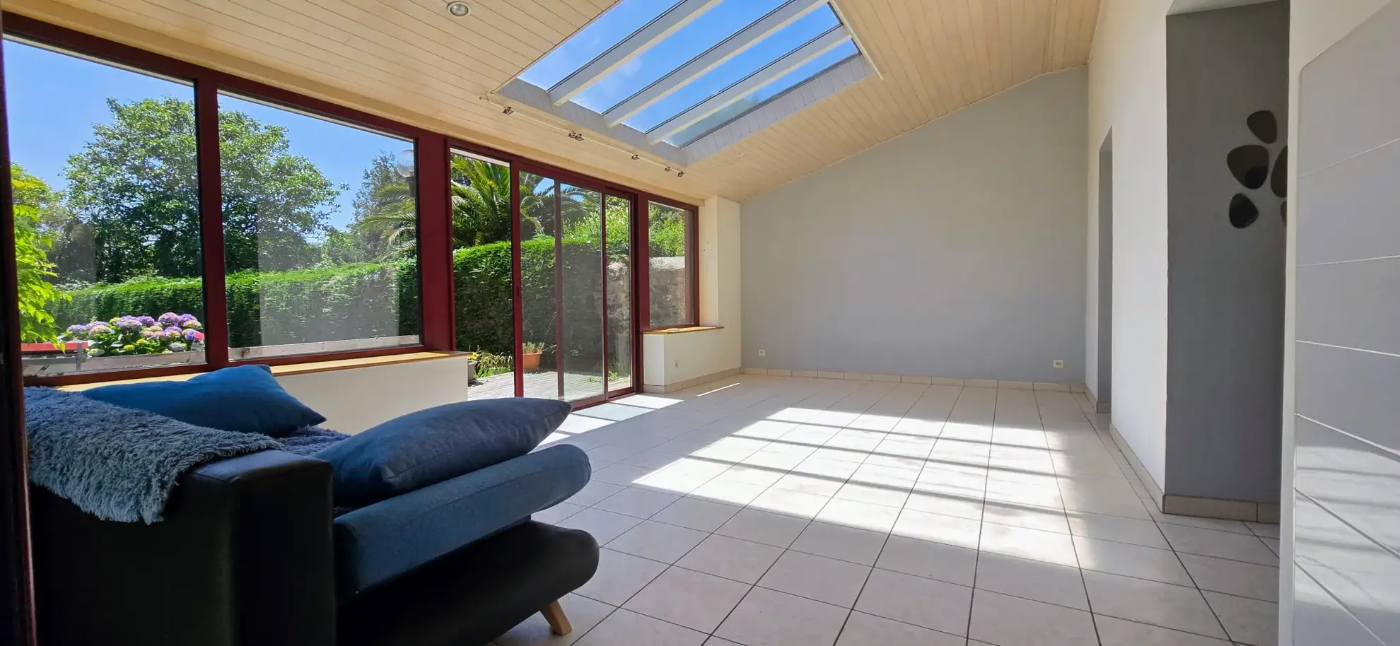 Maison en pierre avec gîte à Plehedel en Bretagne, environnement paisible