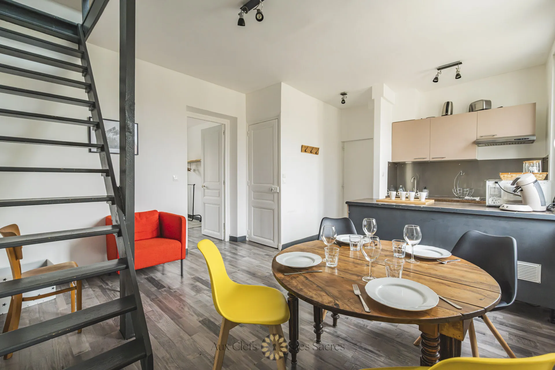 Appartement duplex lumineux de 3 pièces à Reims, proche commerces et écoles 